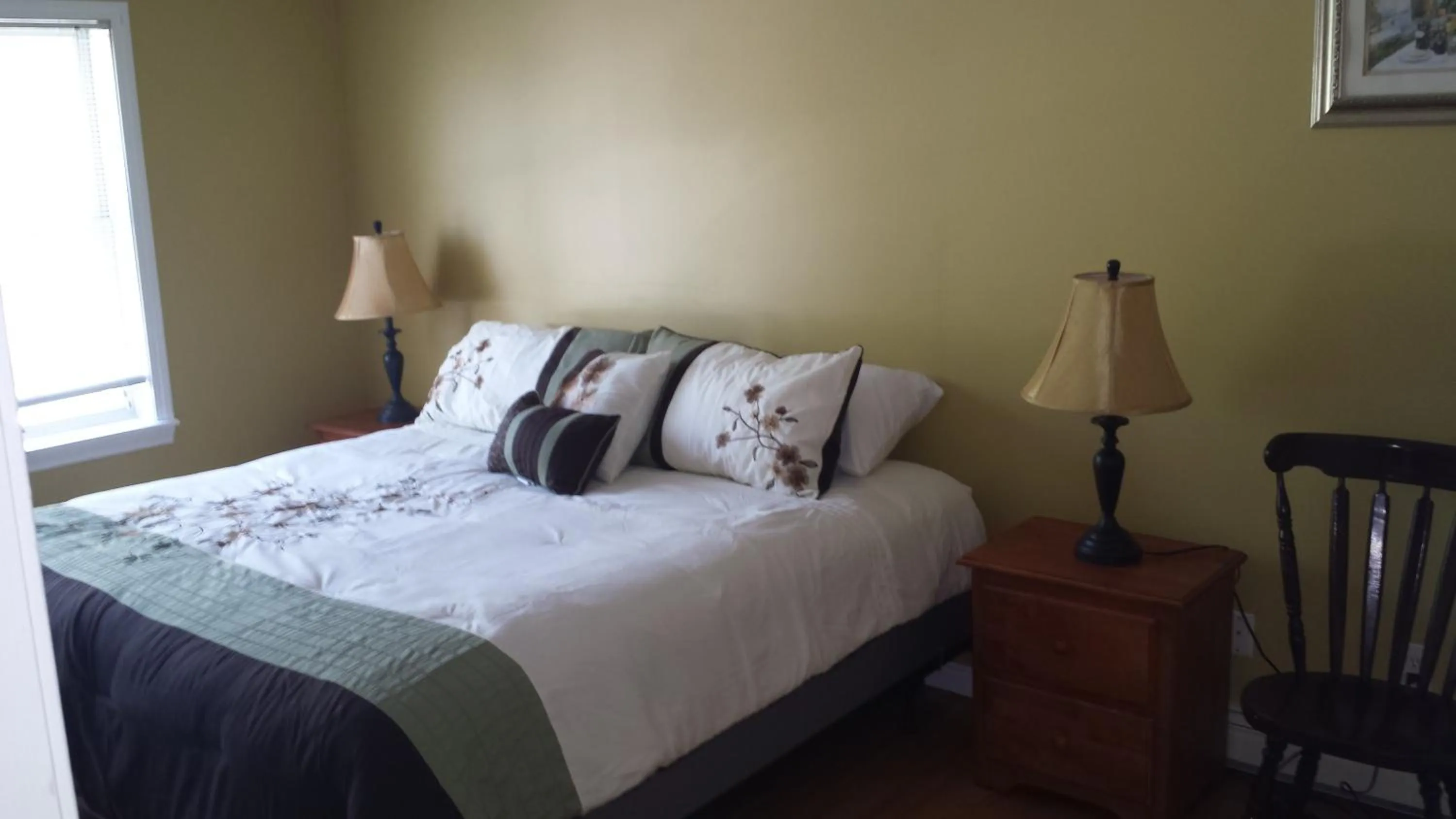 Bedroom, Bed in Weirs Beach Motel & Cottages