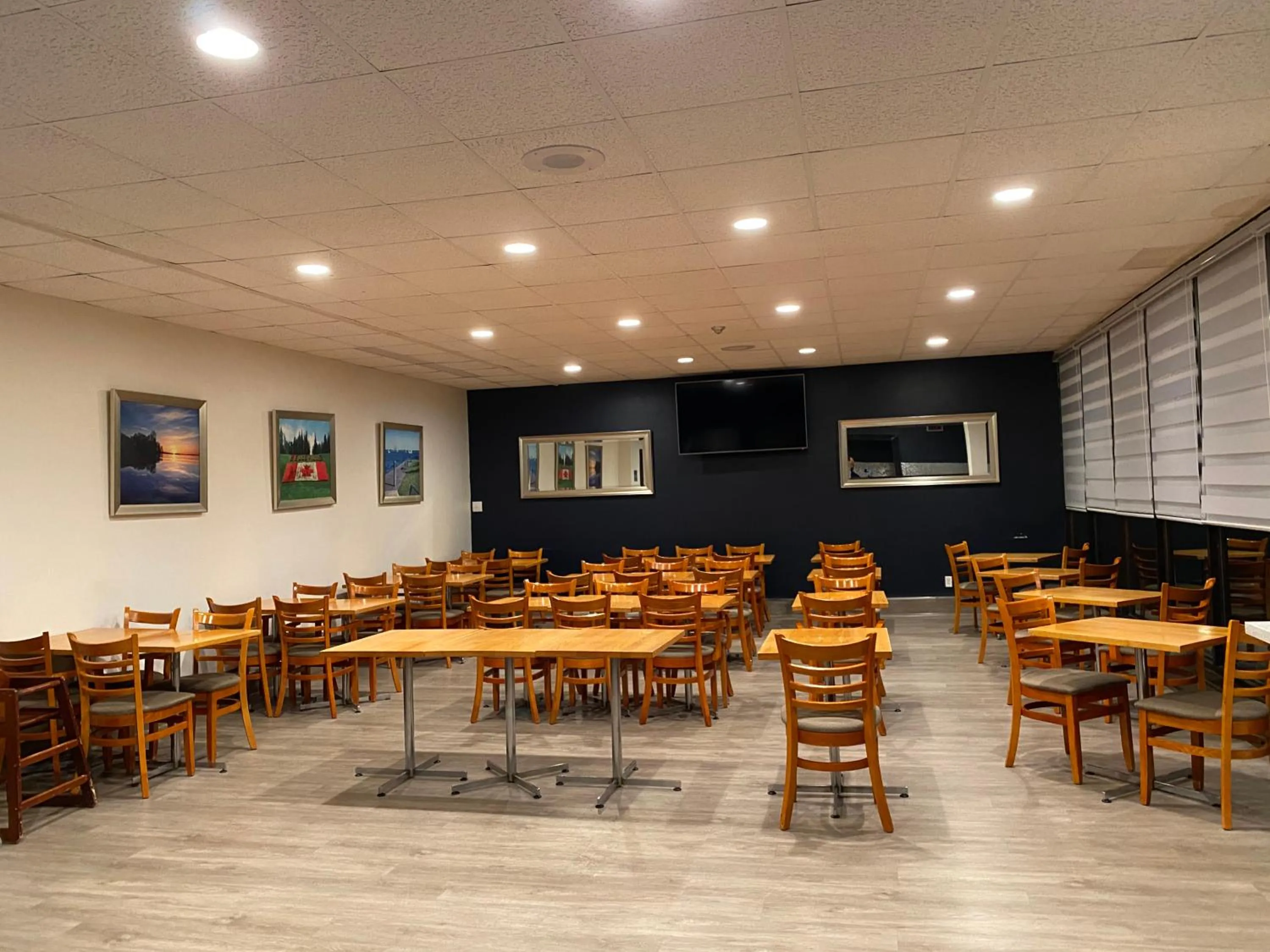 Breakfast in Ramada by Wyndham Belleville Harbourview Conference Center