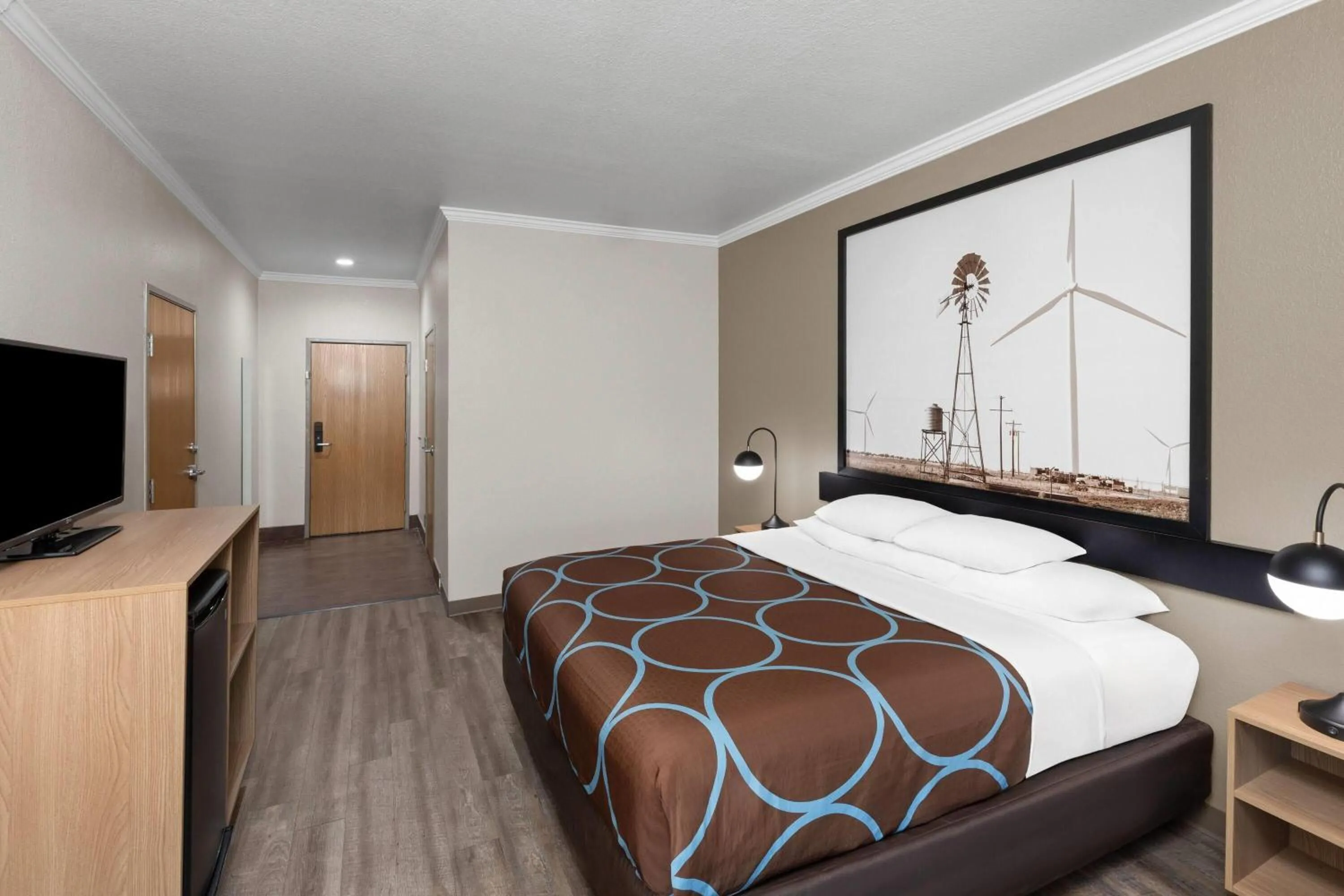 Photo of the whole room, Bed in Super 8 by Wyndham San Antonio/Alamodome Area