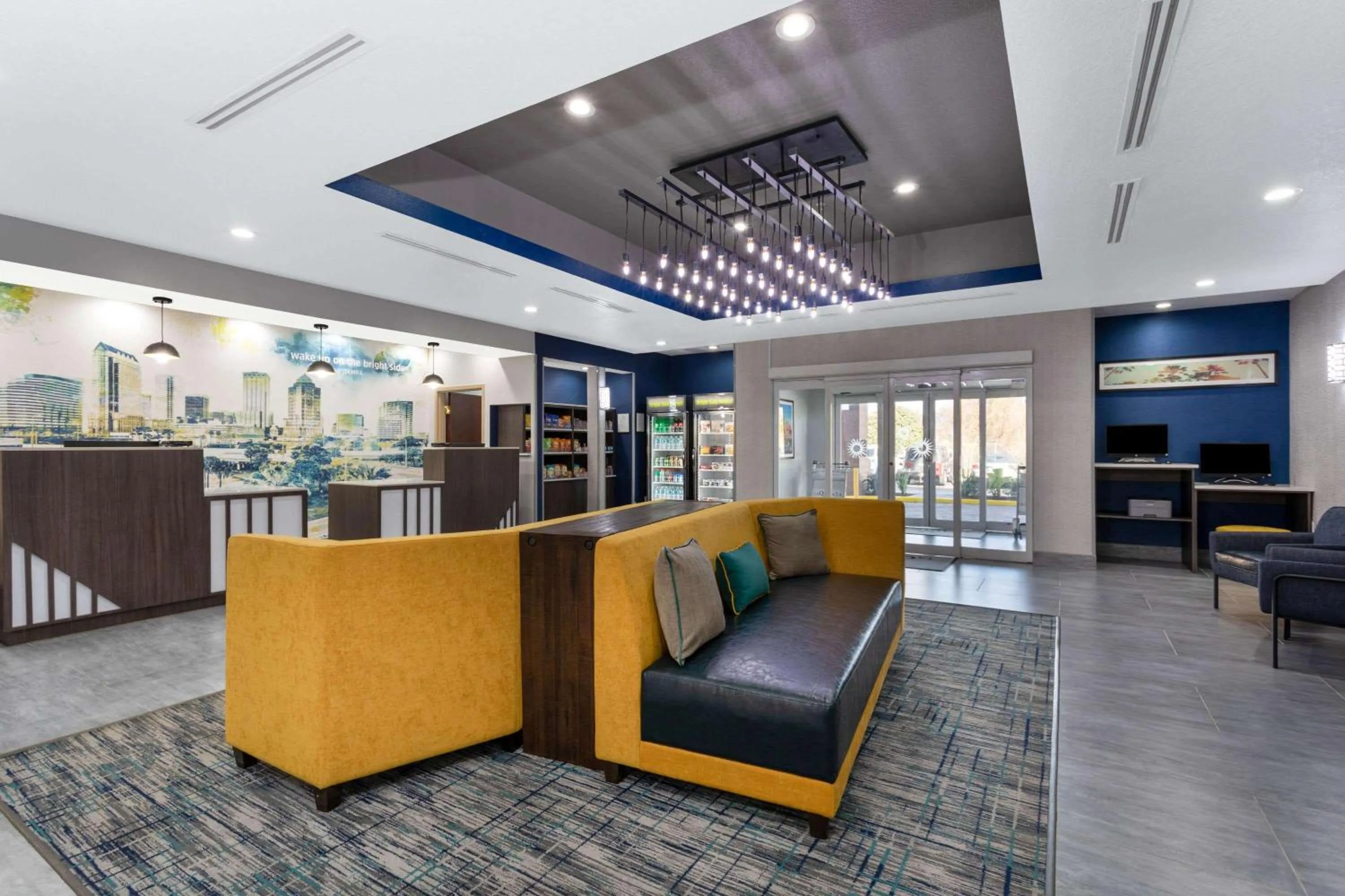 Lobby or reception in La Quinta by Wyndham Tampa Central