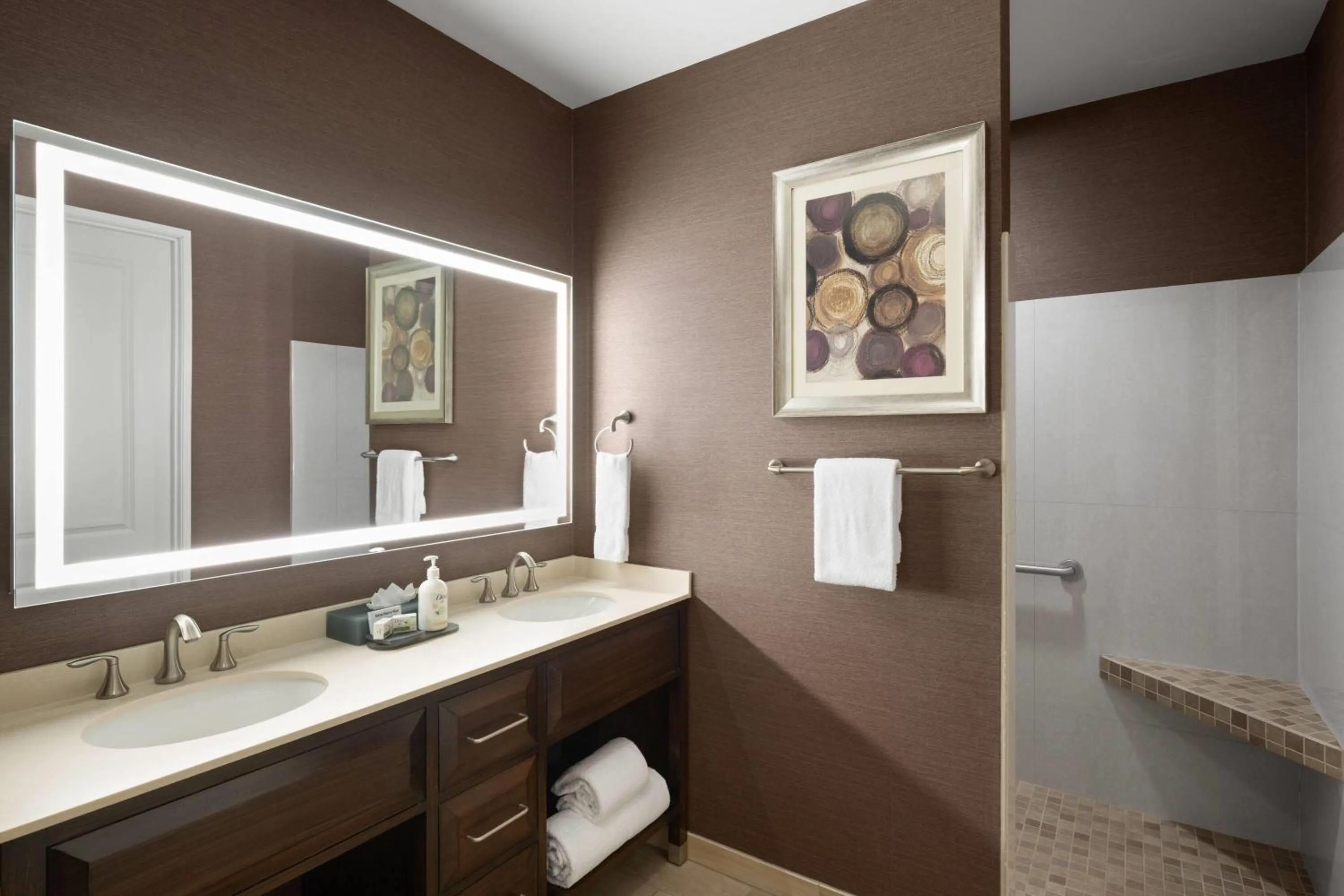 Bathroom in La Quinta by Wyndham Paso Robles