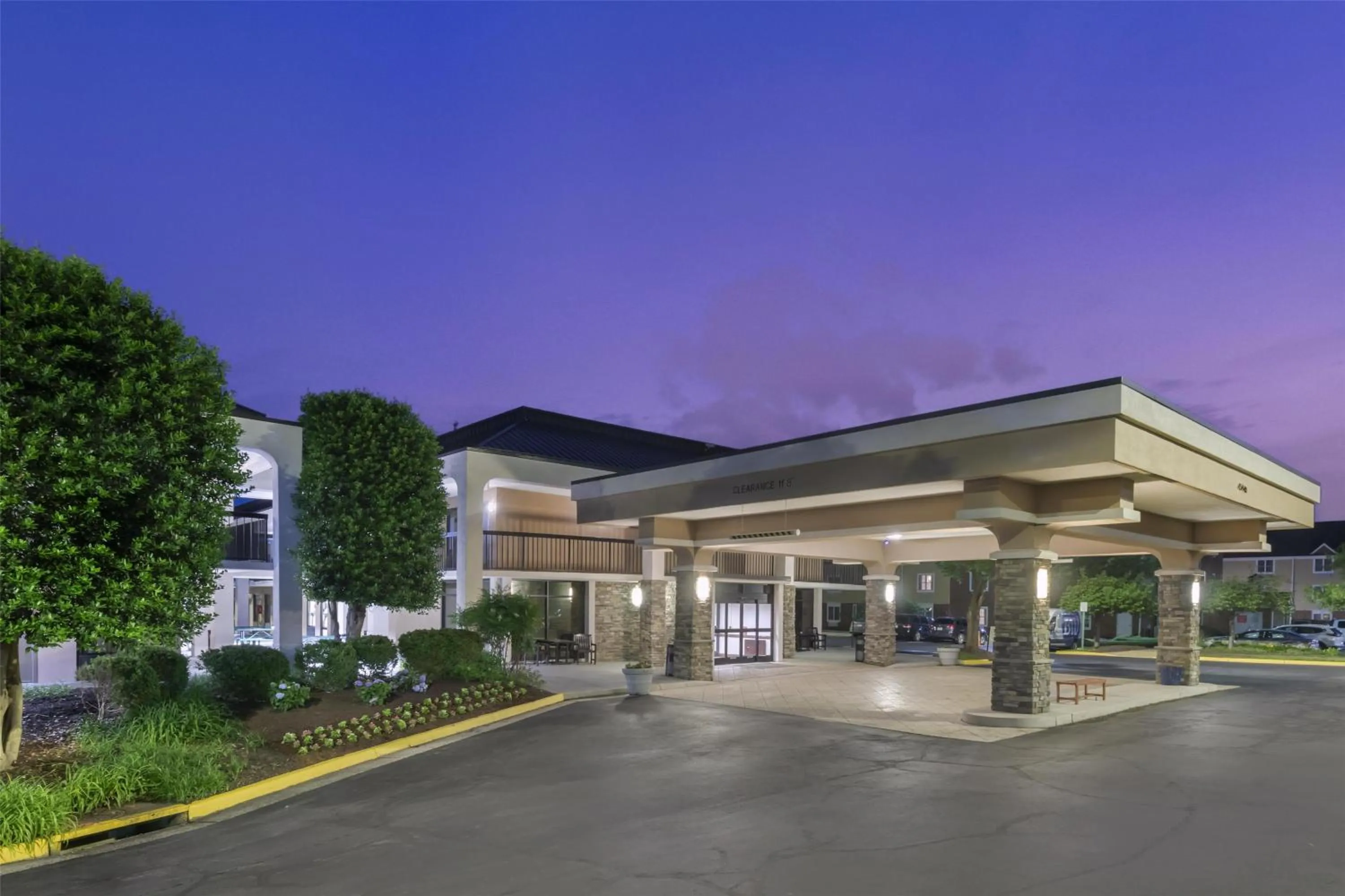 Property building in Best Western Dulles Airport Inn