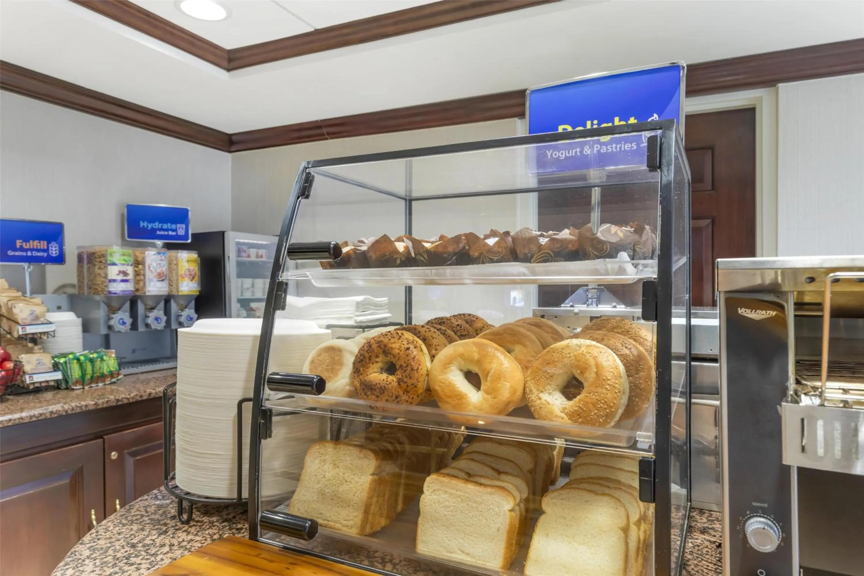 Breakfast in Best Western Dulles Airport Inn