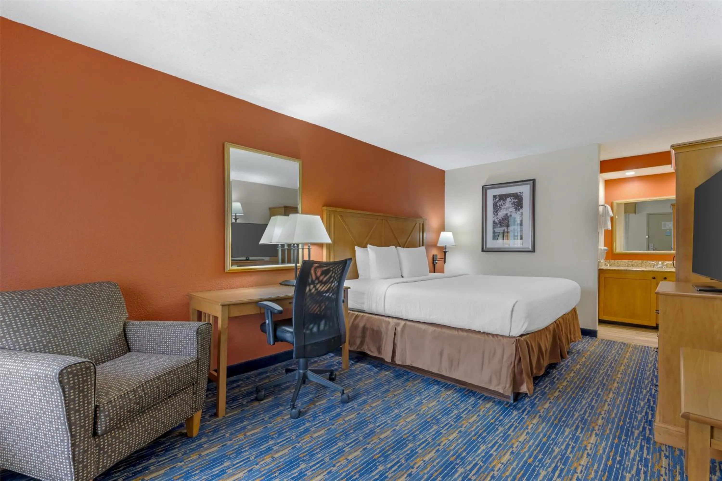 Bedroom, Bed in Best Western Dulles Airport Inn