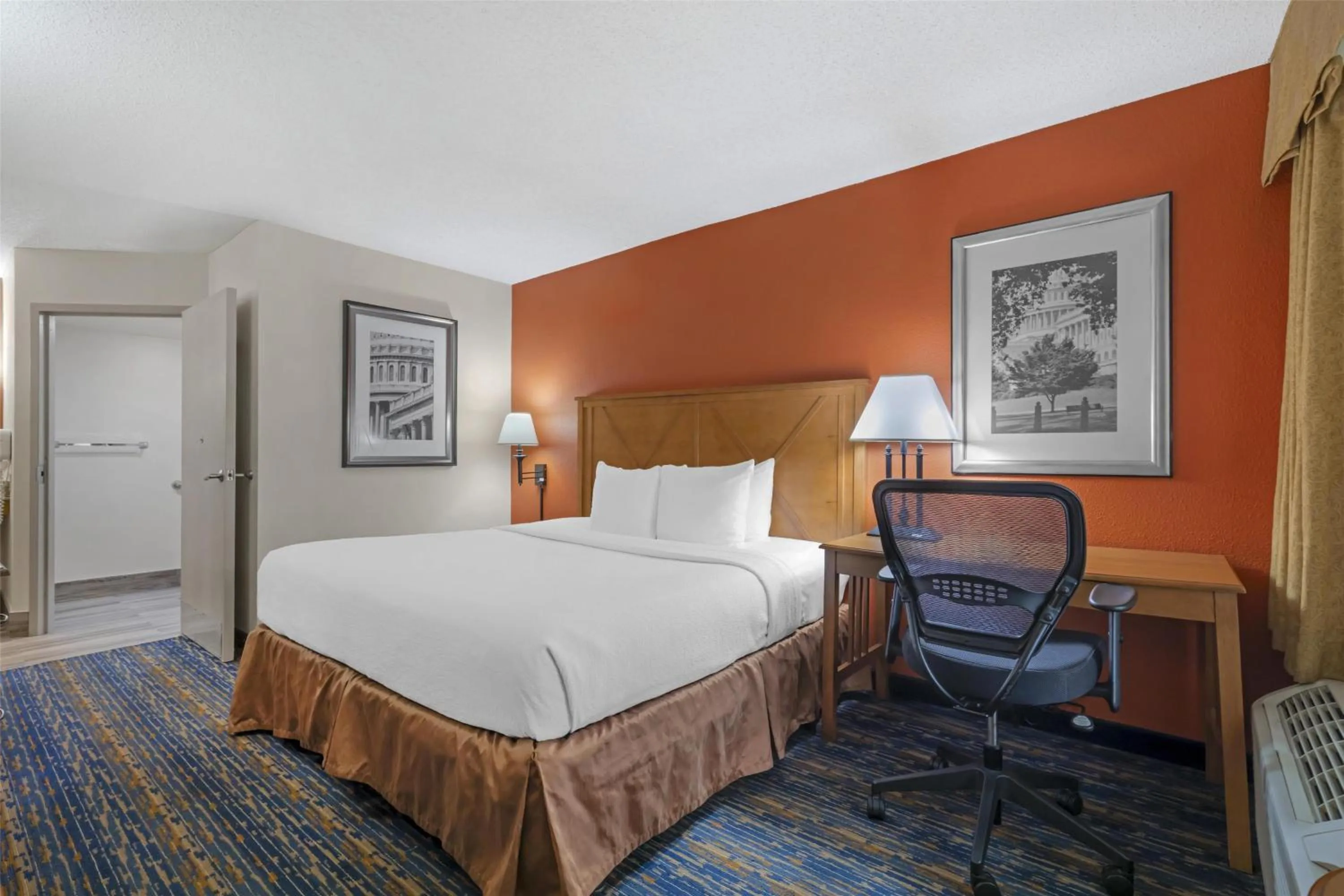 Bedroom, Bed in Best Western Dulles Airport Inn