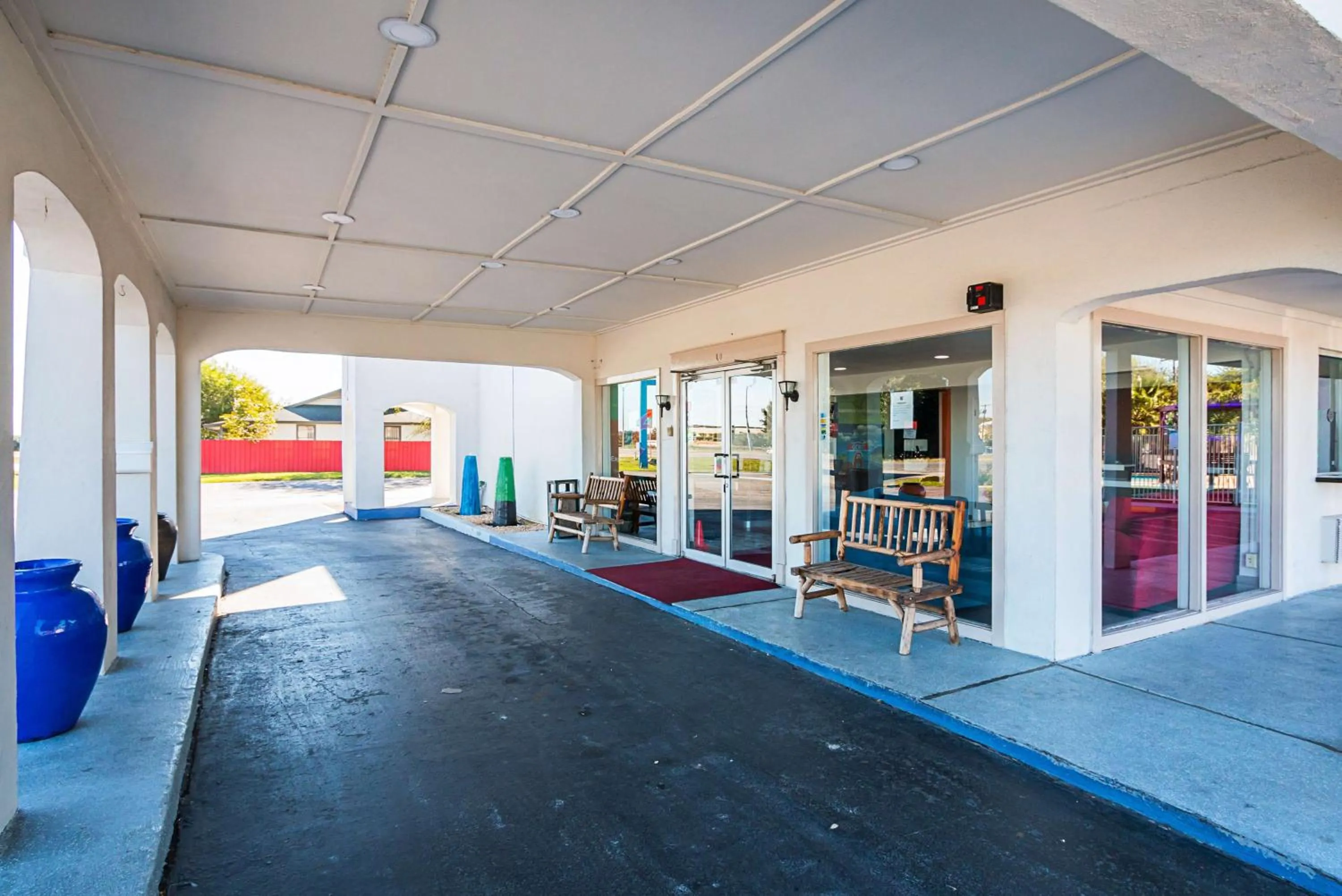 Property building in Motel 6-Round Rock, TX