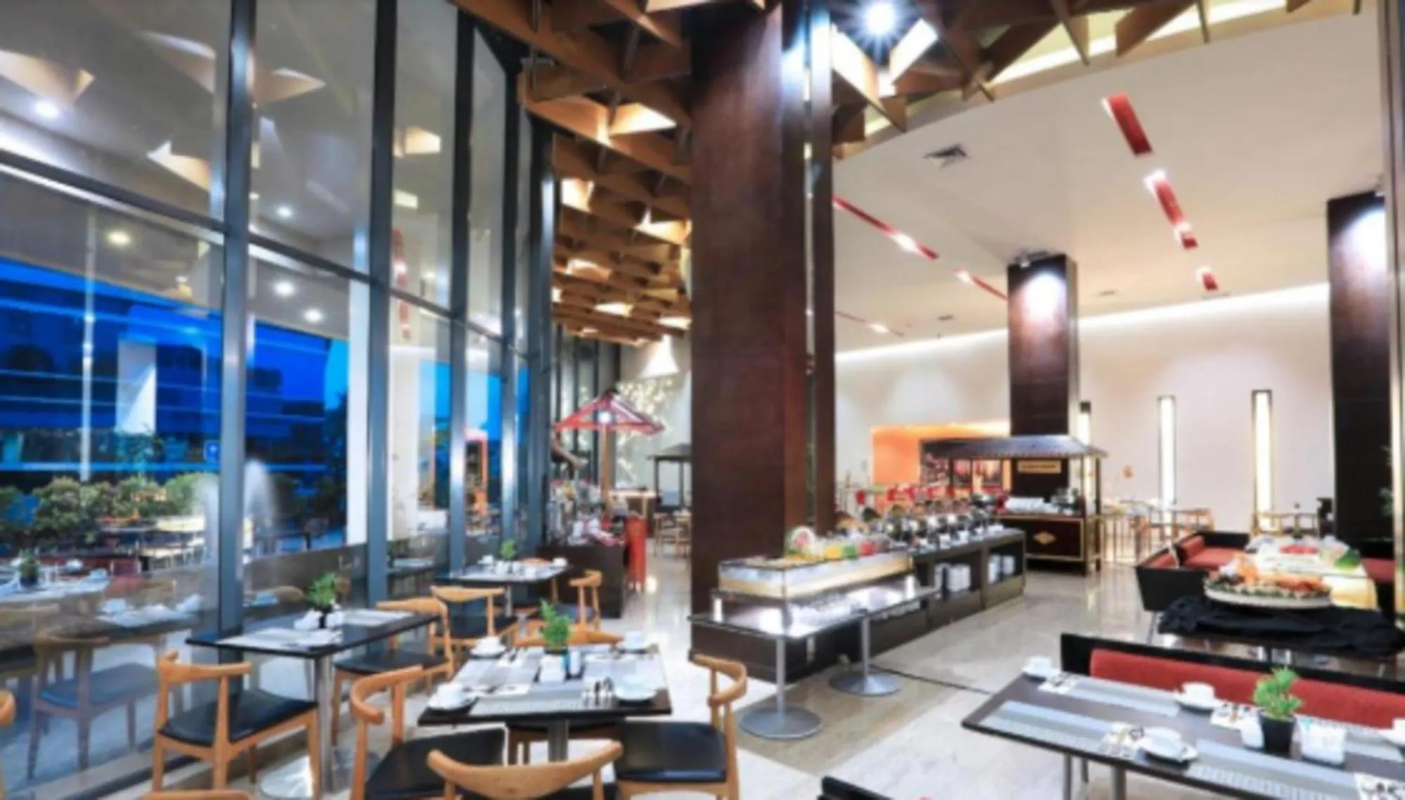 Restaurant/places to eat in Aston Palembang Hotel & Conference Centre