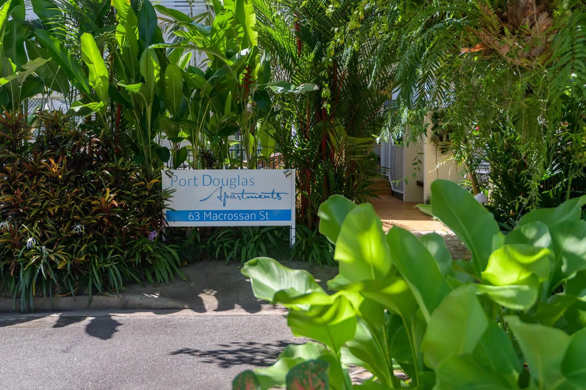 Garden in Port Douglas Apartments - Adults Only Oasis