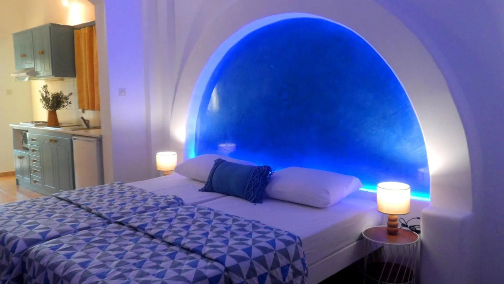 Bed in Papafotis Apartments & Suites