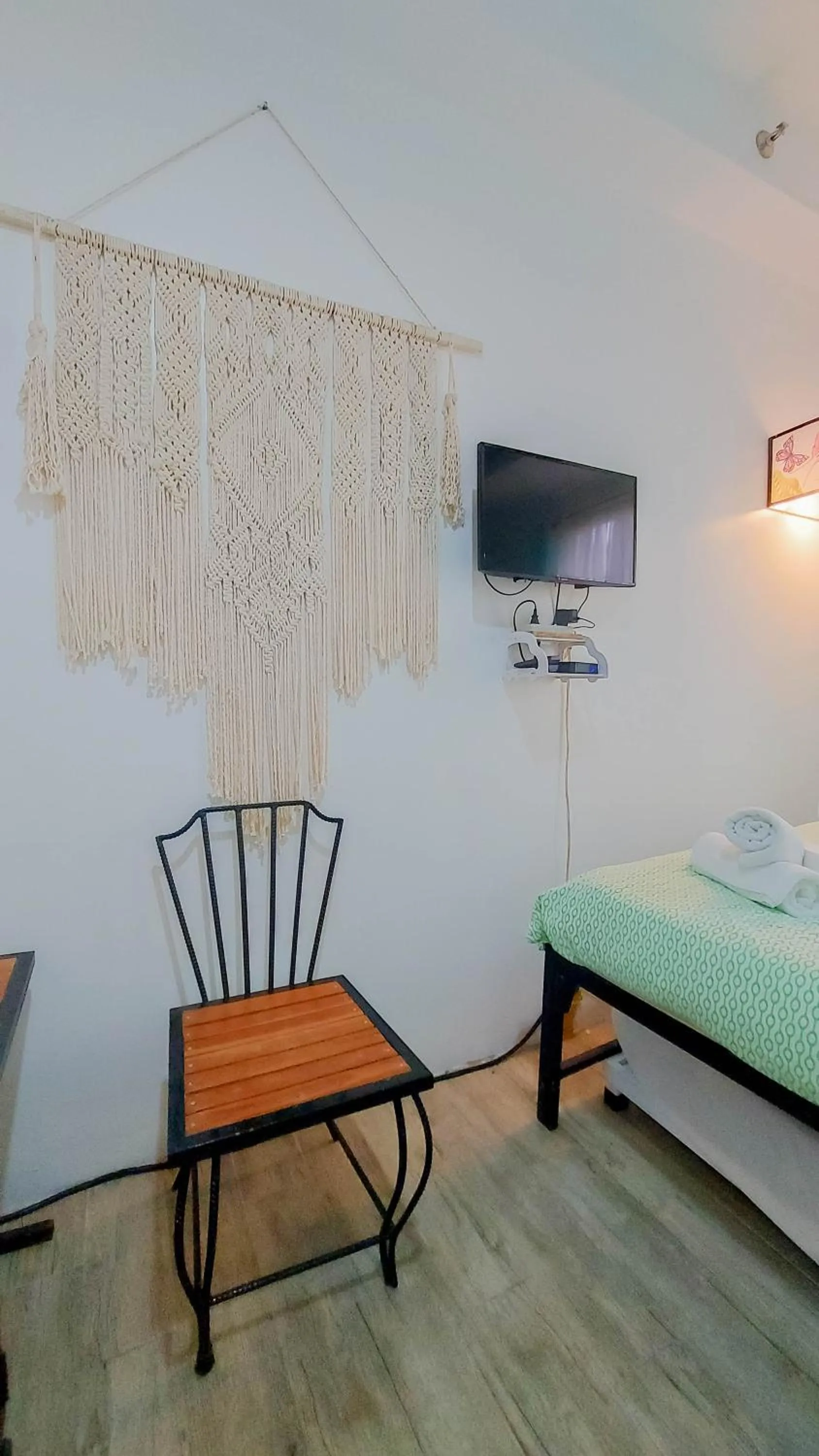 Bed in Retreat Haven in La Bella Tagaytay