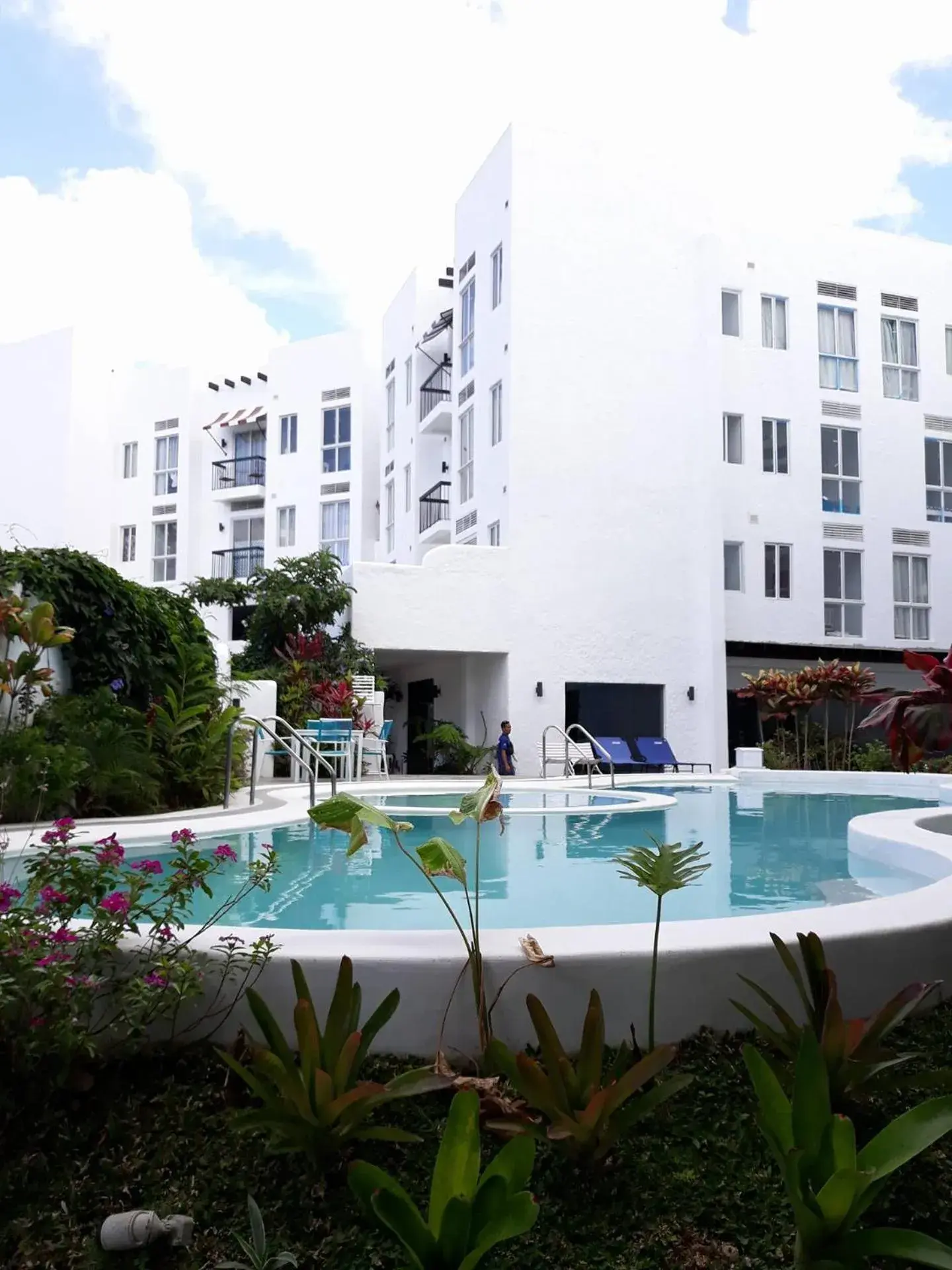 Retreat Haven in La Bella Tagaytay Retreat Haven in La Bella Tagaytay