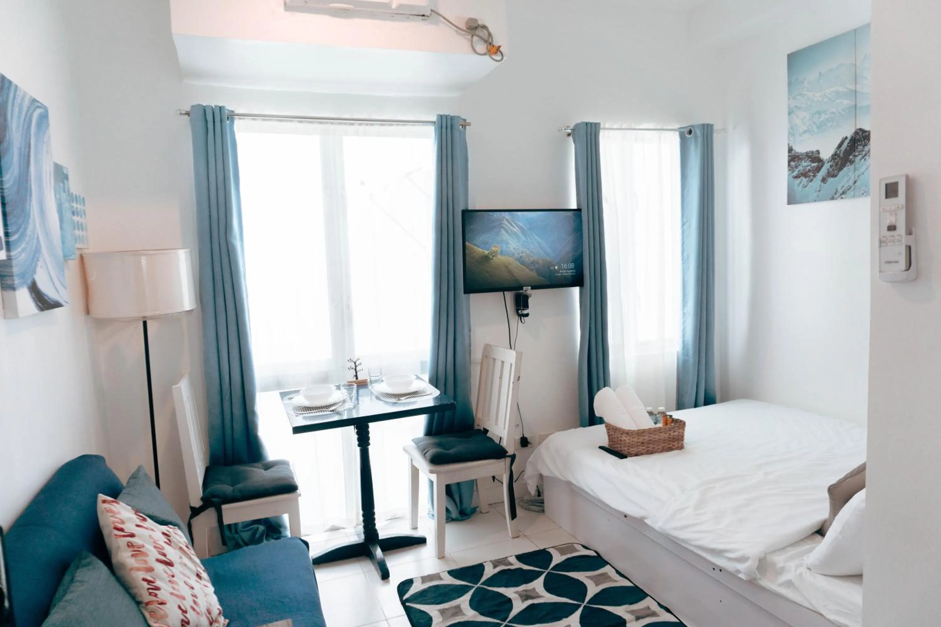 Bed in Retreat Haven in La Bella Tagaytay