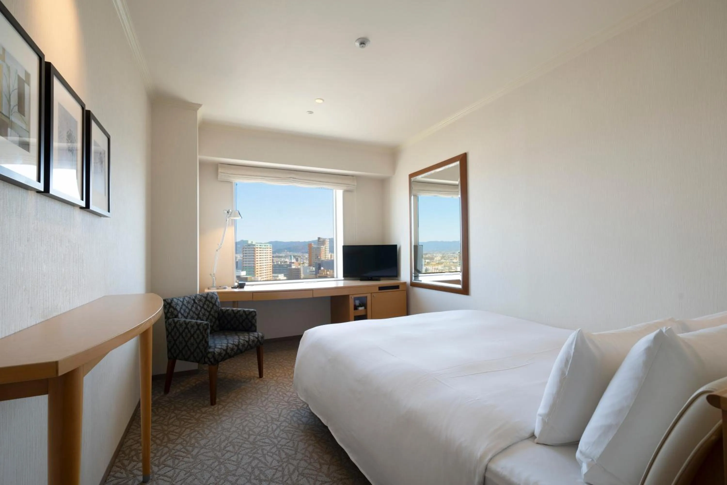 Photo of the whole room, Bed in Hotel Associa Toyohashi