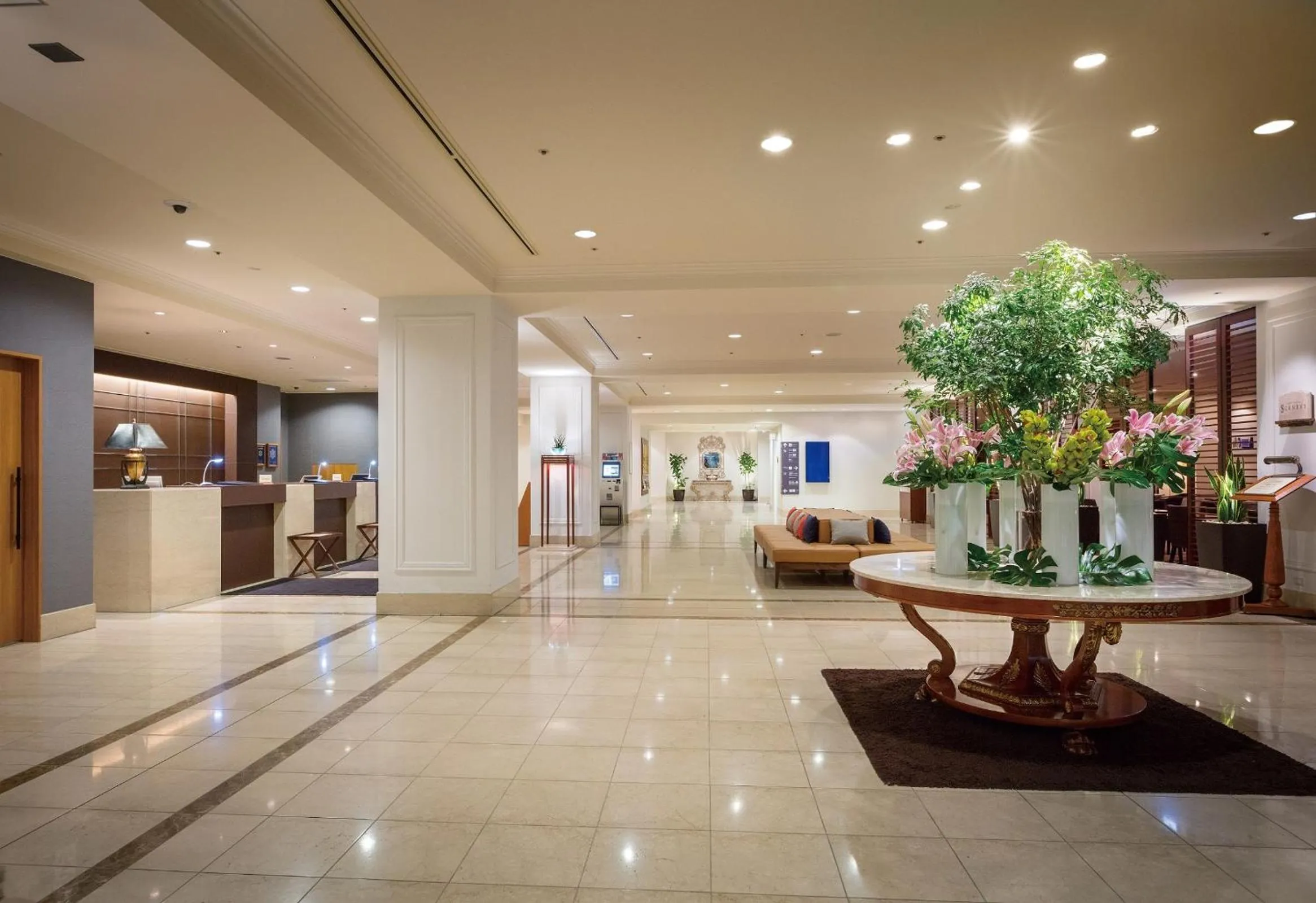 Lobby or reception in Hotel Associa Toyohashi