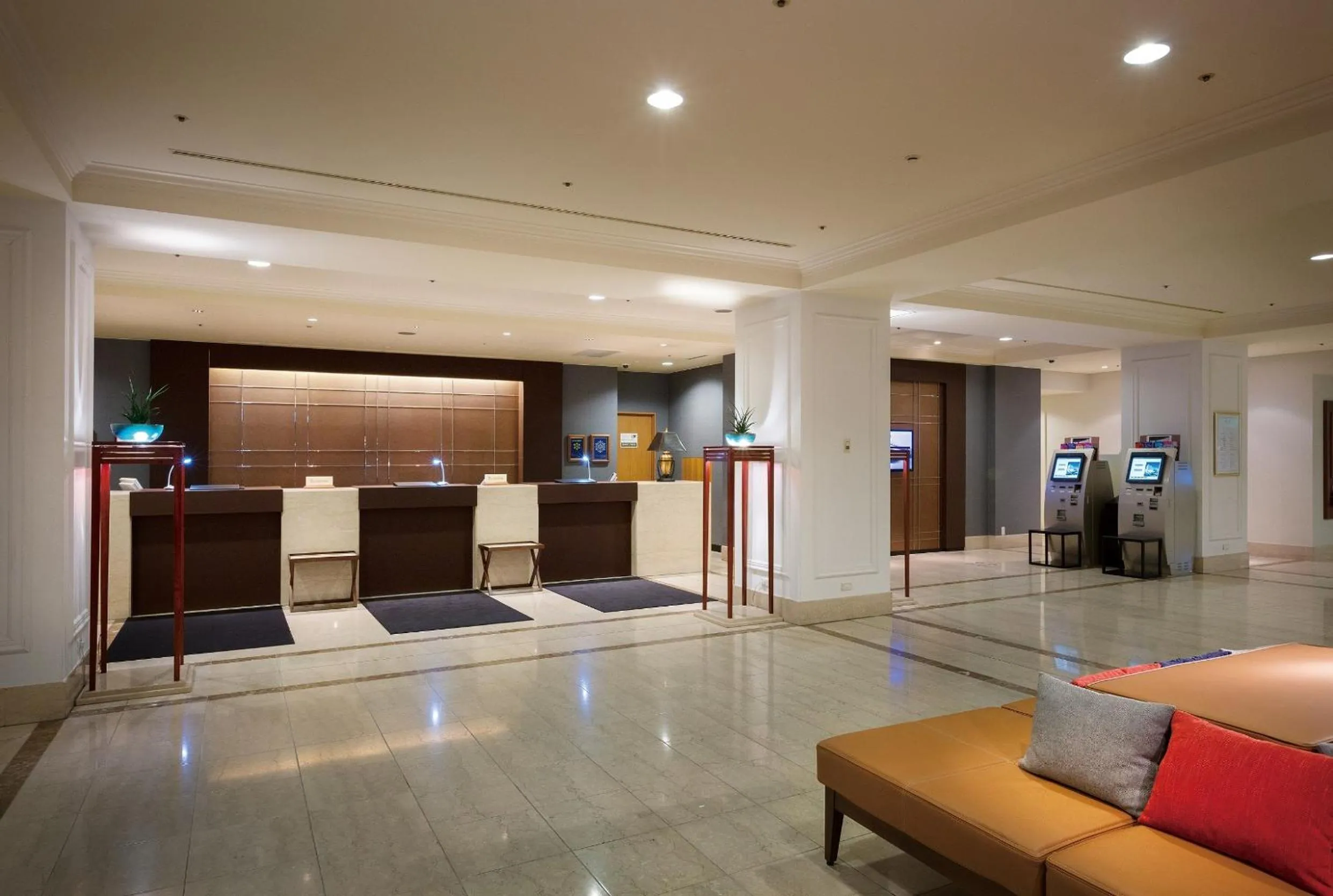 Lobby or reception in Hotel Associa Toyohashi