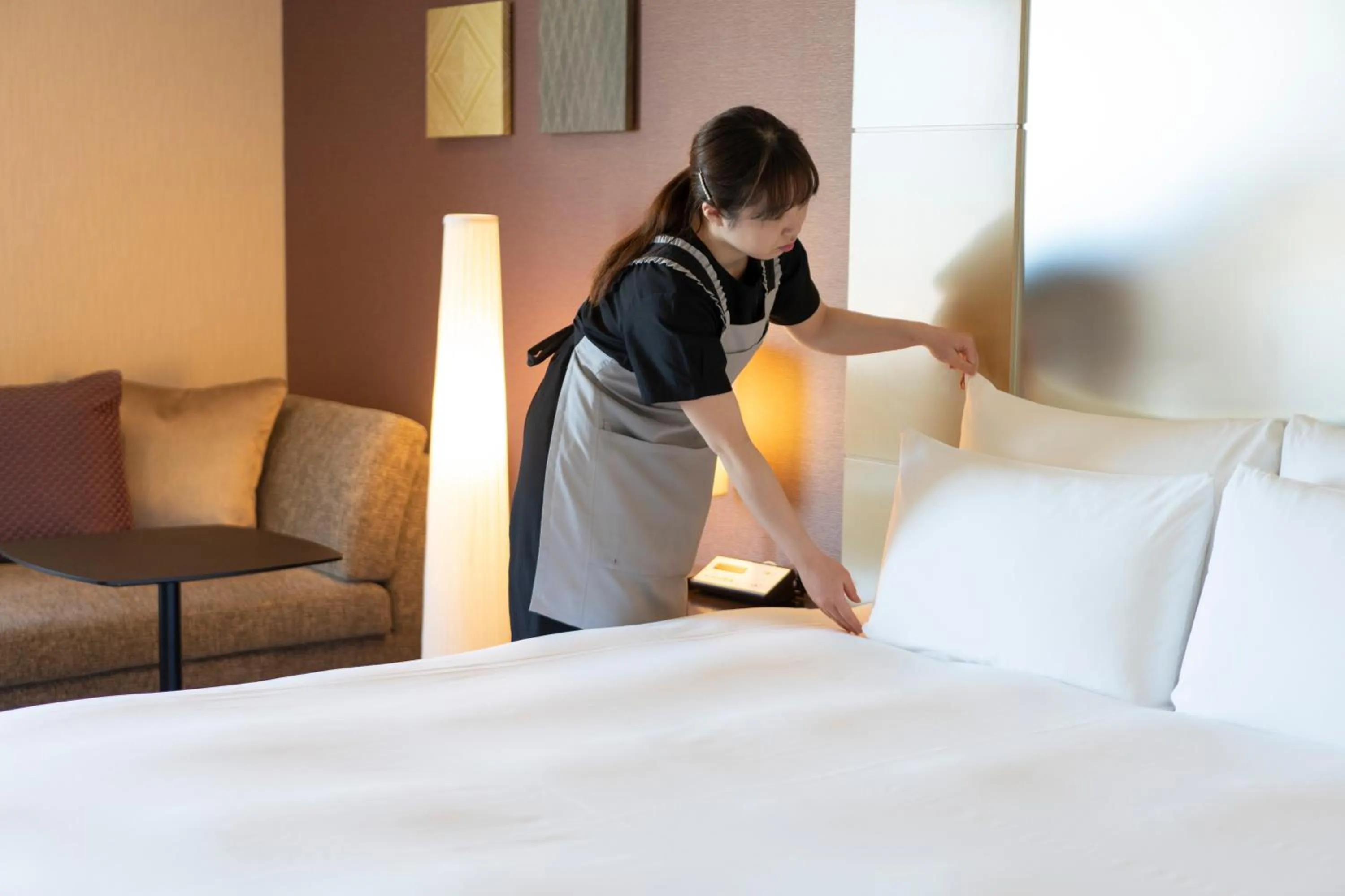 Staff, Bed in Hotel Associa Toyohashi