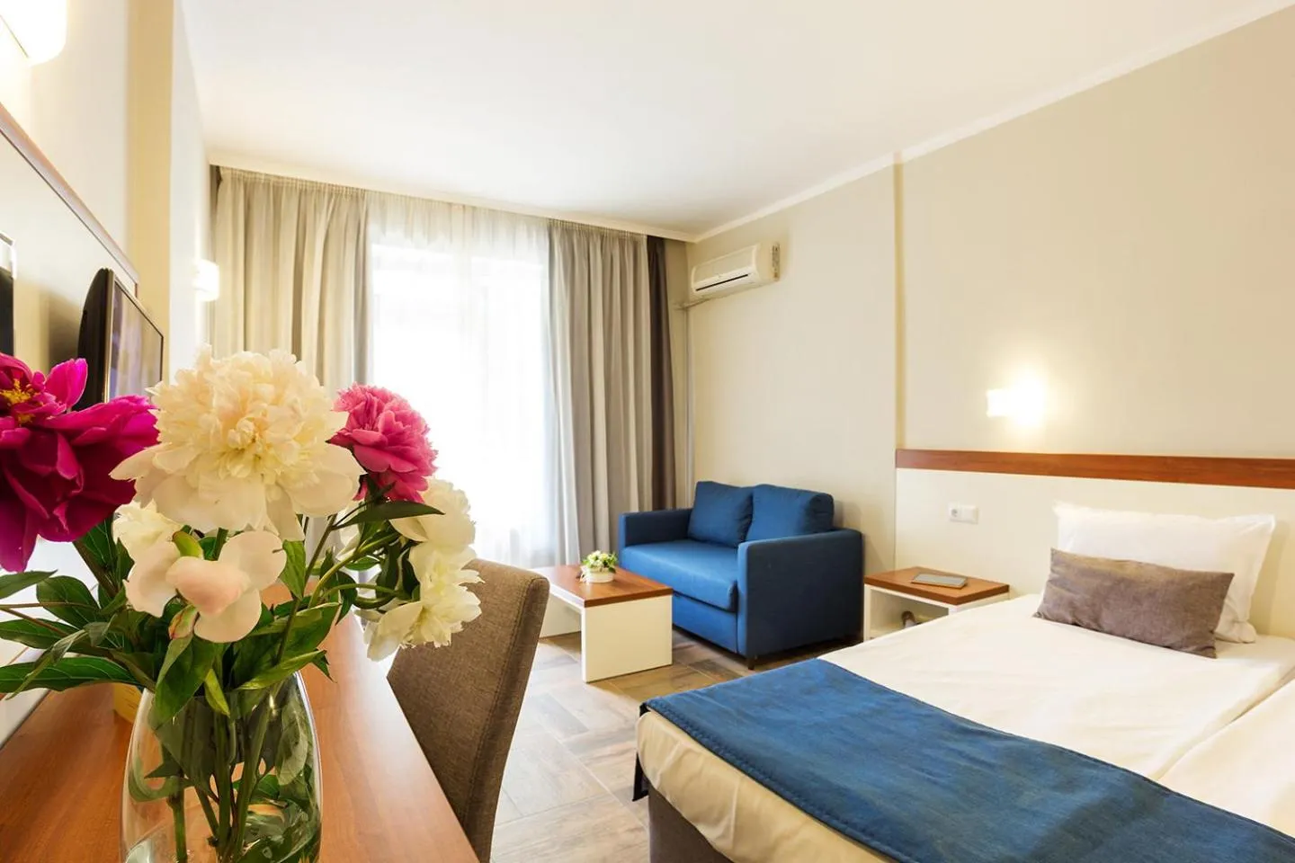 Photo of the whole room, Bed in Ljuljak Hotel