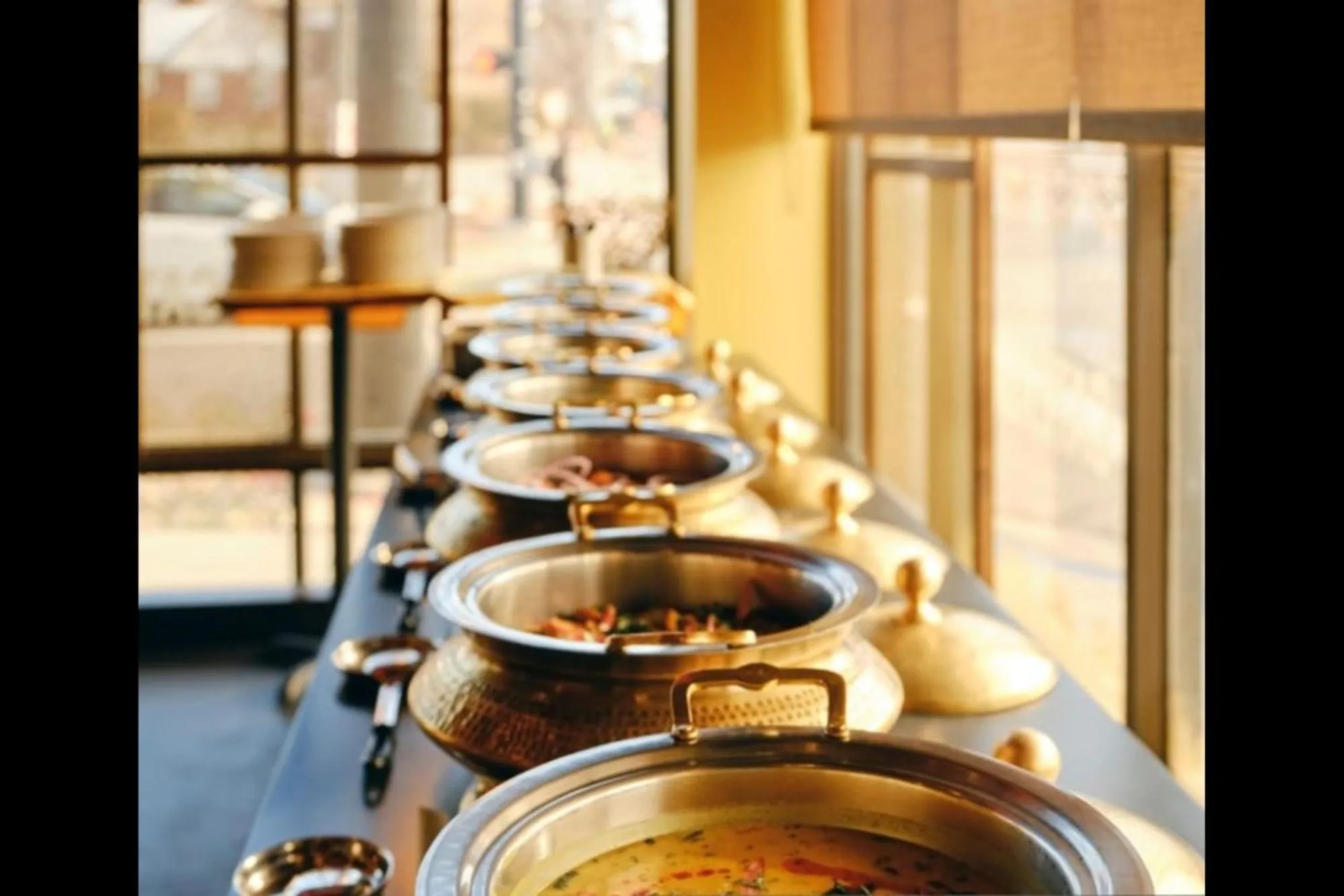 Restaurant/places to eat in Via Anutham