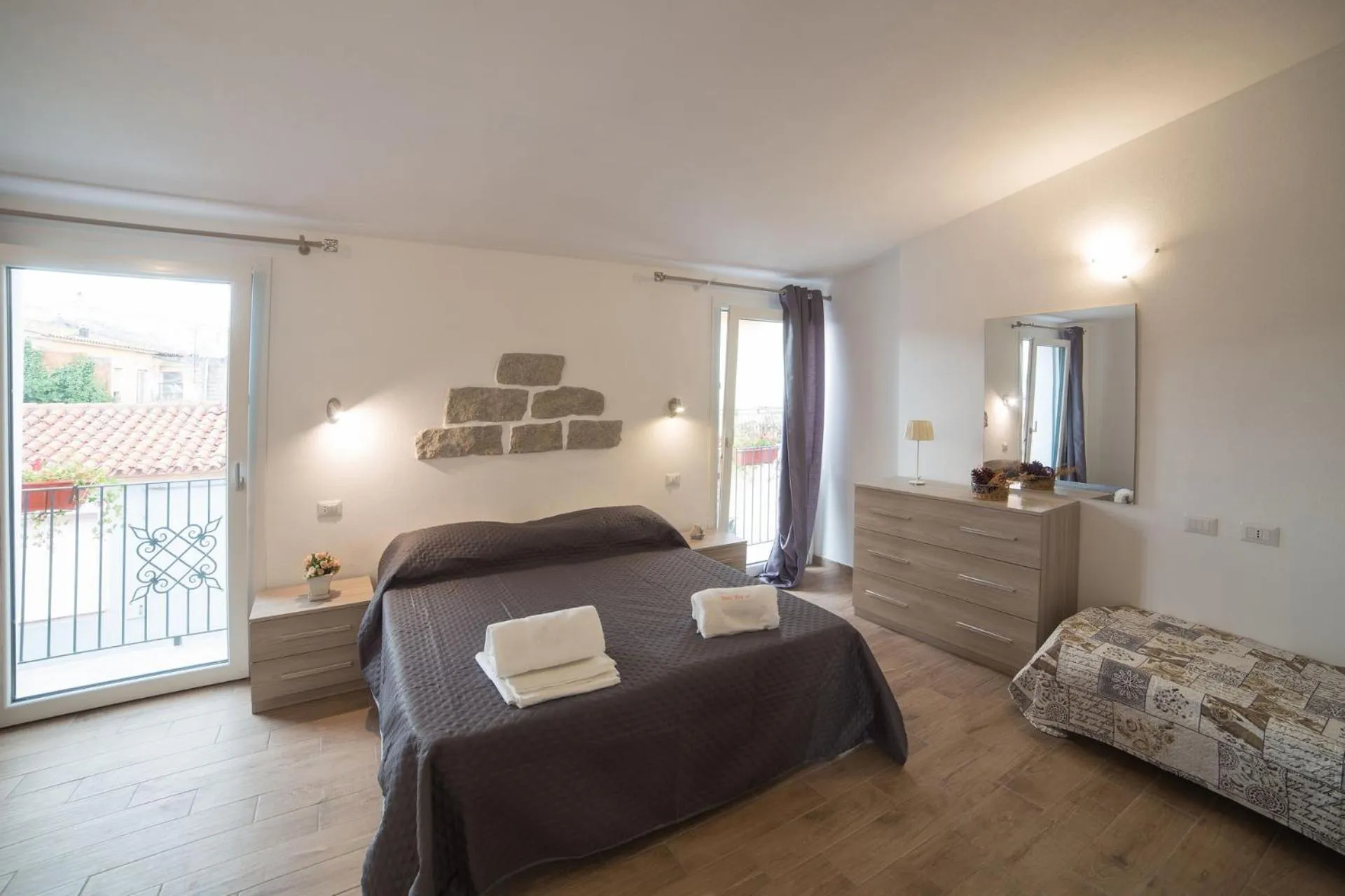 Bedroom, Bed in Olbia Domus Inn