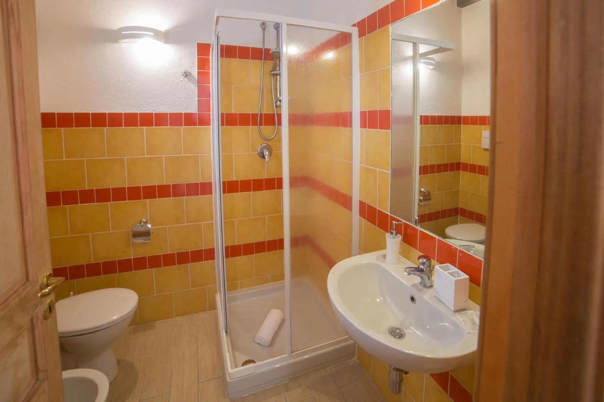 Toilet in Olbia Domus Inn