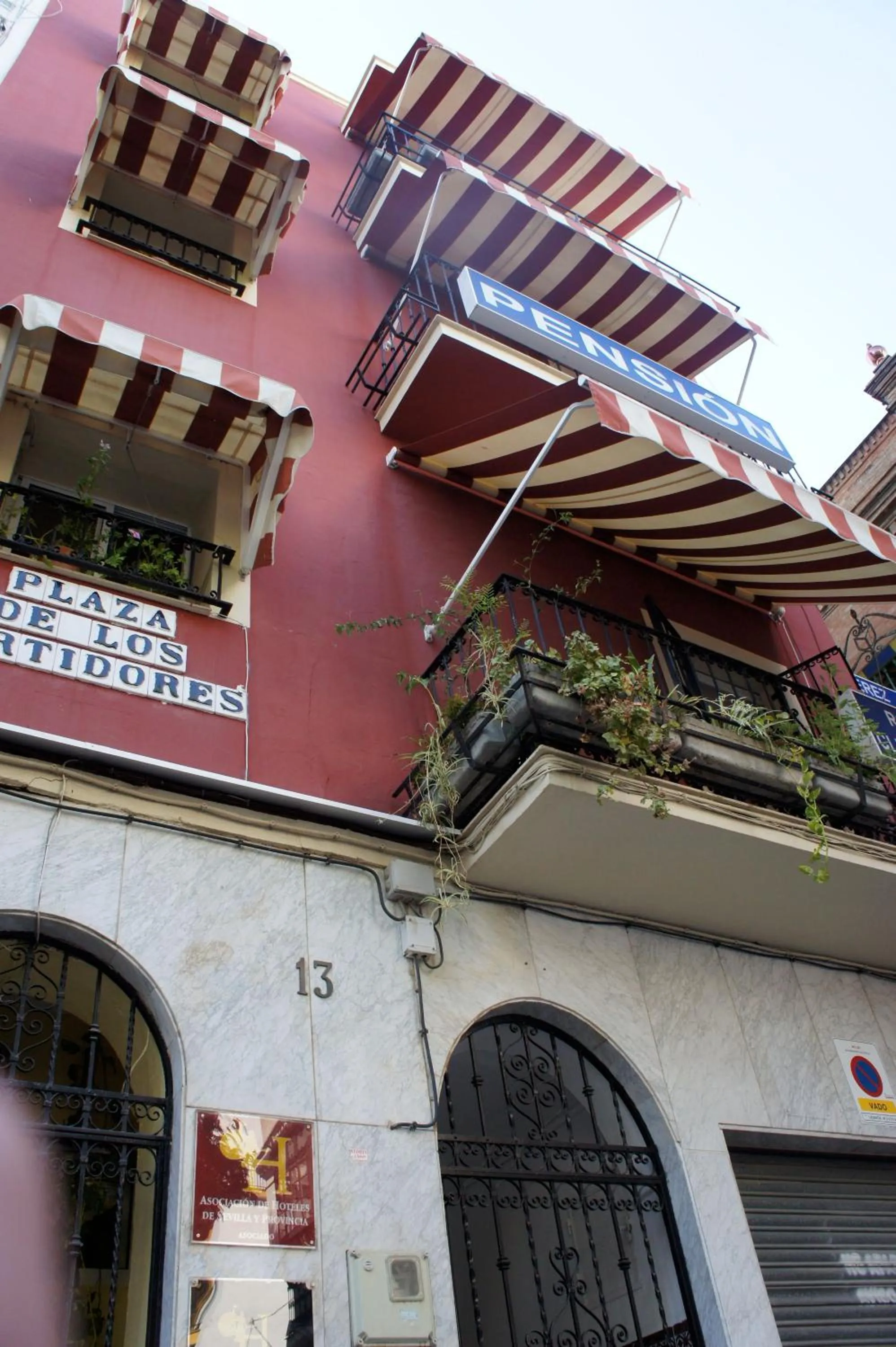 Facade/entrance in Pension Perez Montilla