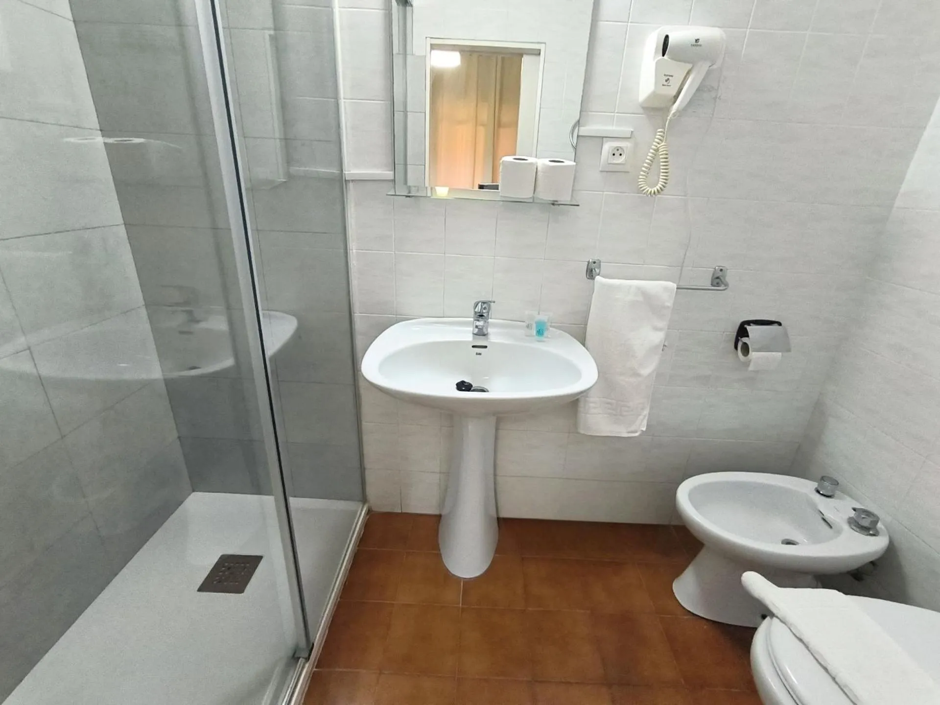 Bathroom in Pension Perez Montilla