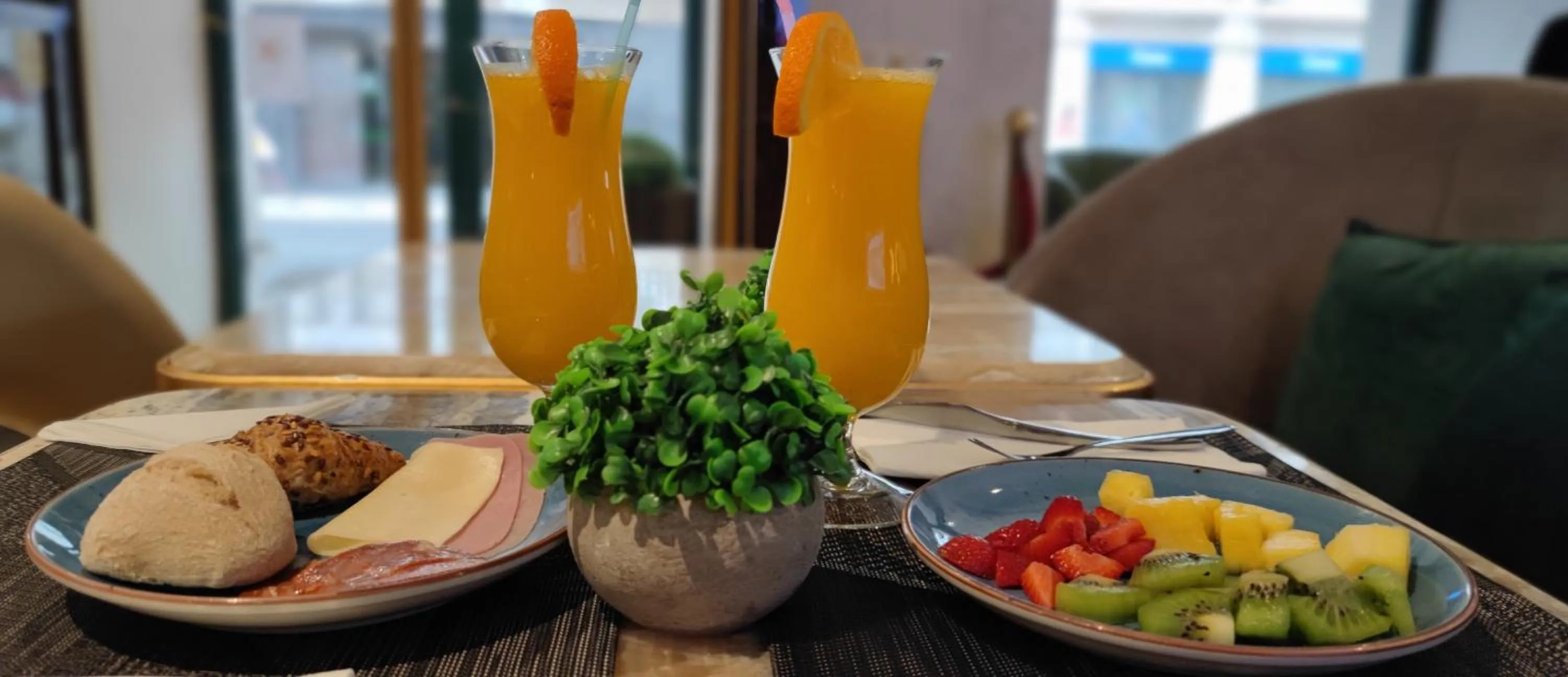 Breakfast in Hotel MeraPrime Gold Lisboa