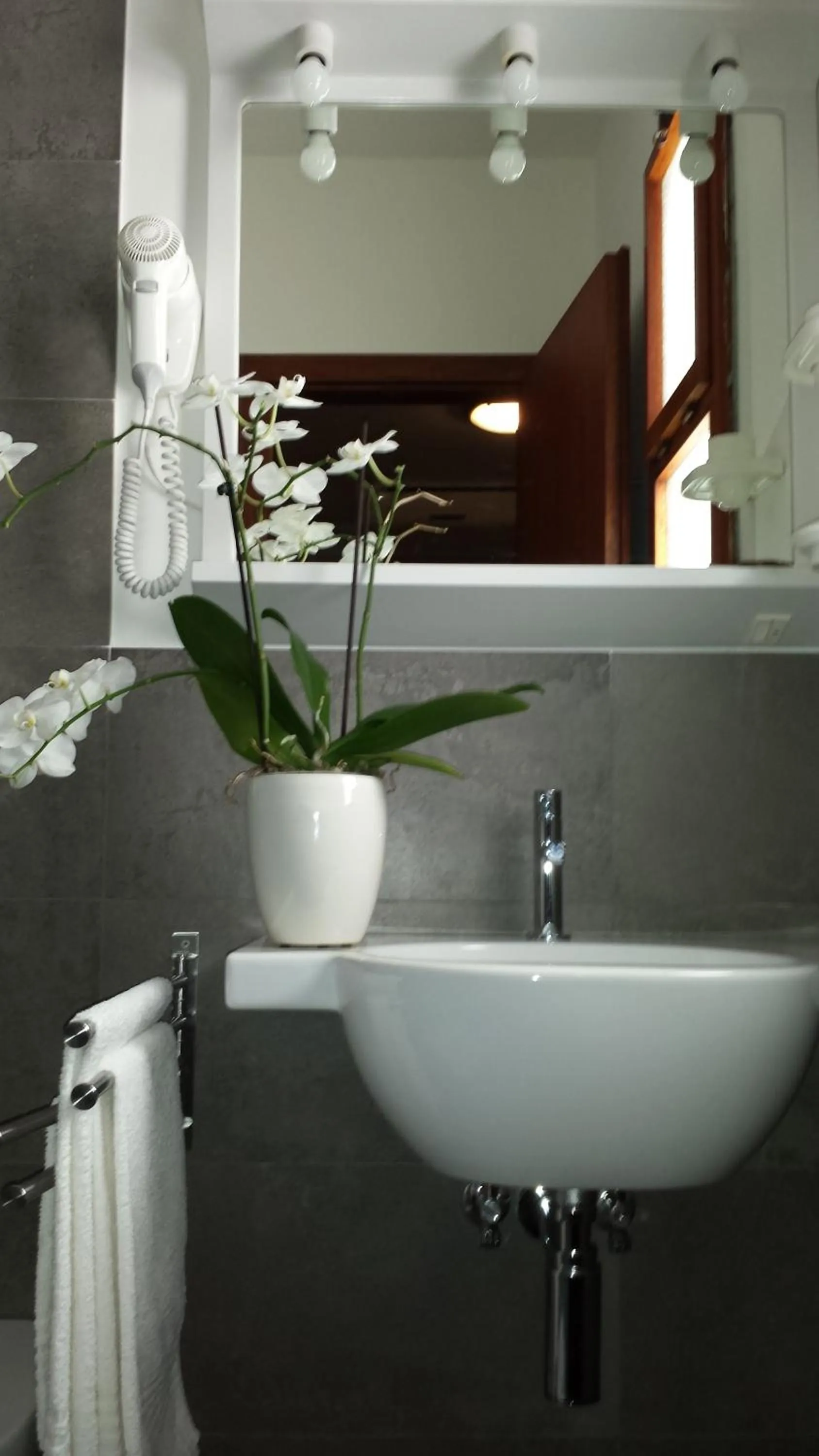 Bathroom in Hotel Friuli