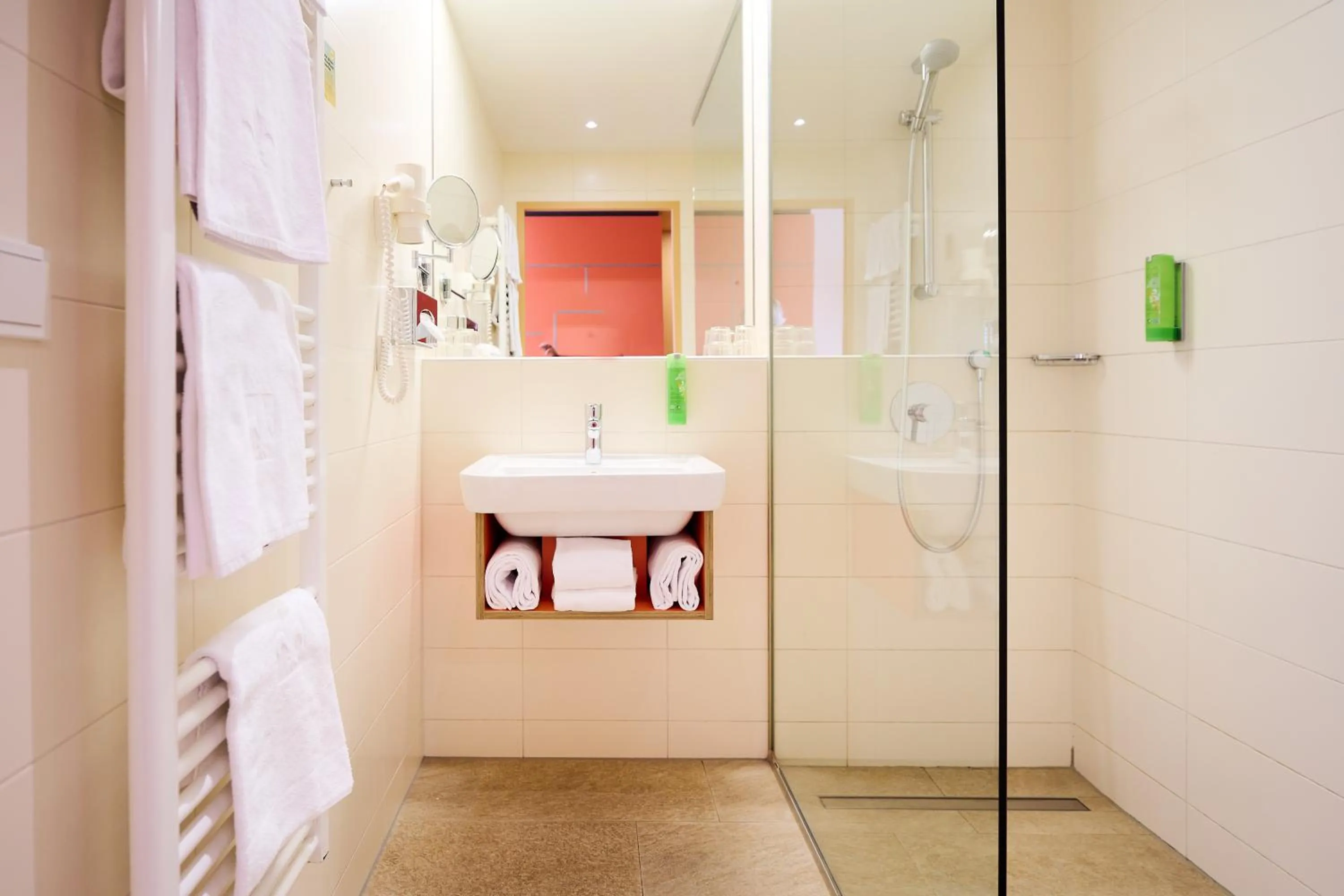 Shower in JUFA Hotel Wien City