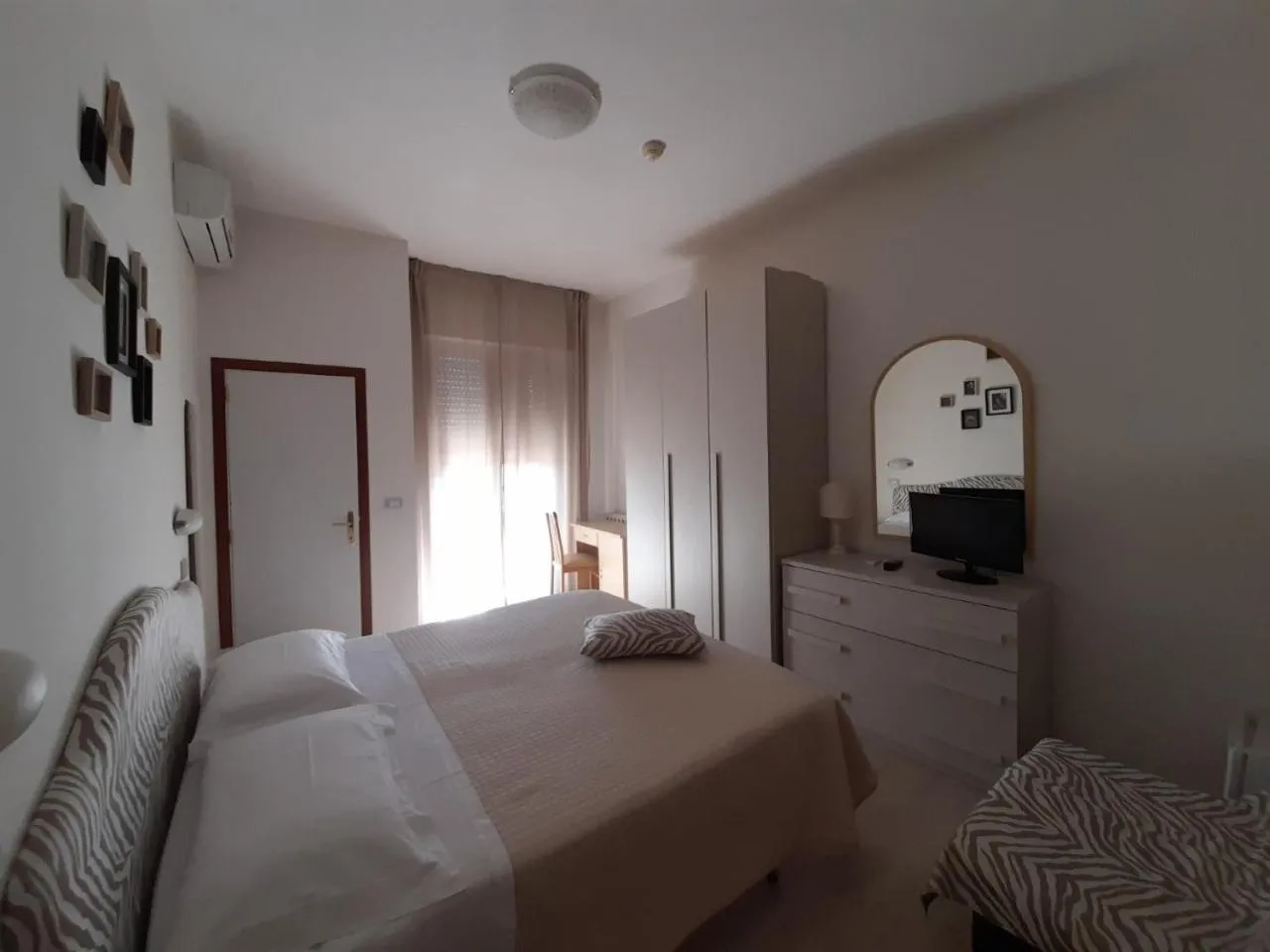 Bedroom, Bed in Hotel Tirrenia