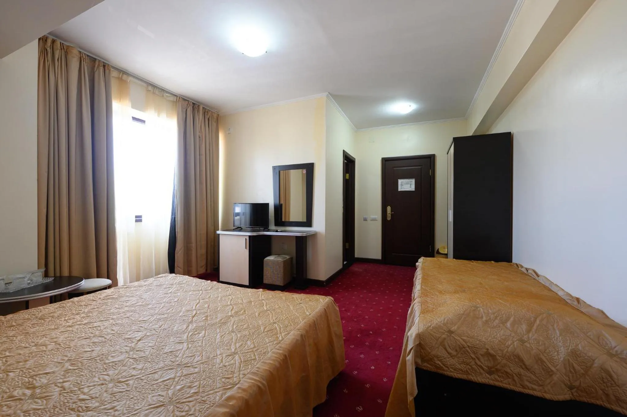 Photo of the whole room, Bed in Hotel Coral