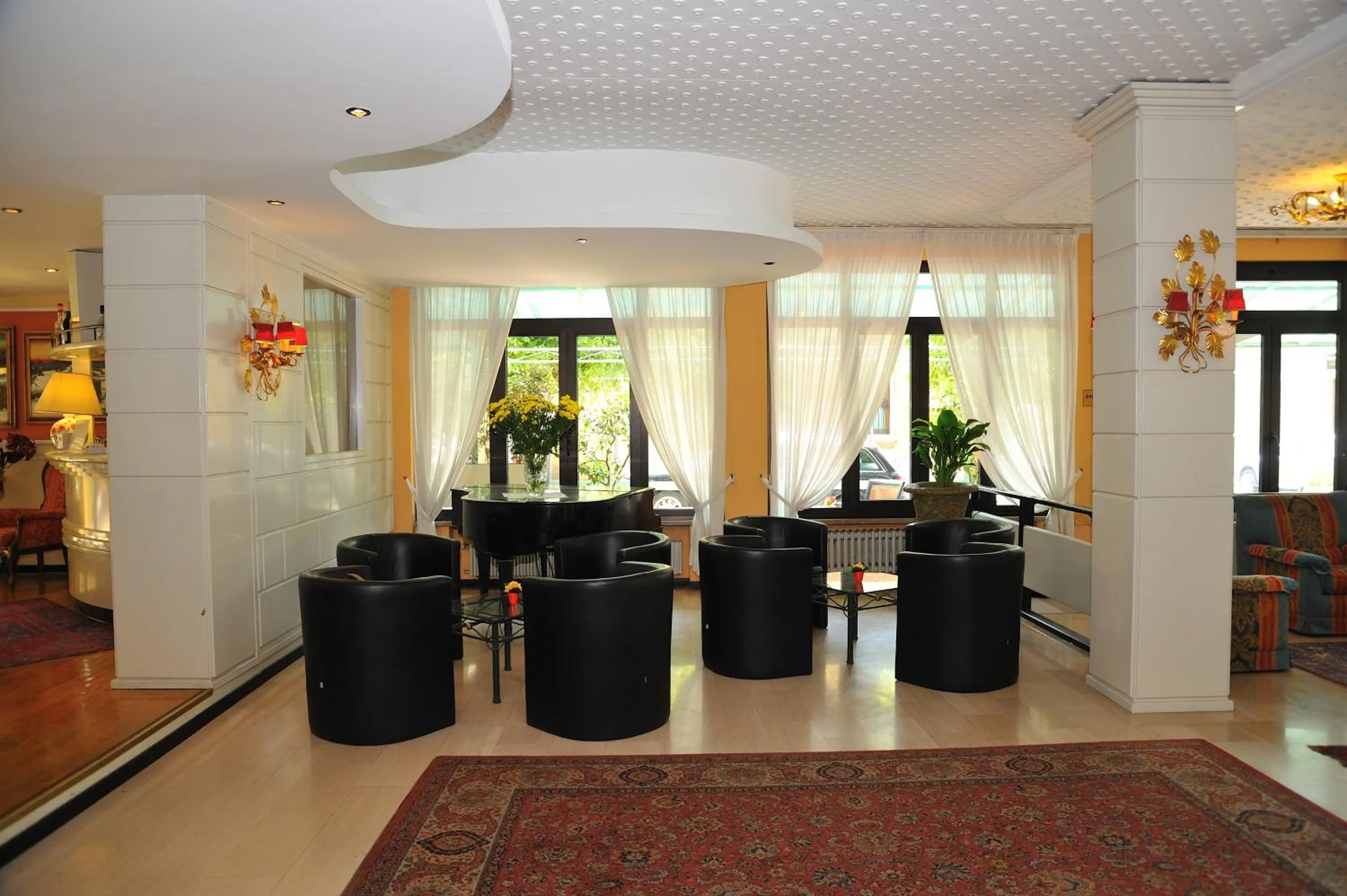 Communal lounge/ TV room in Hotel Salus