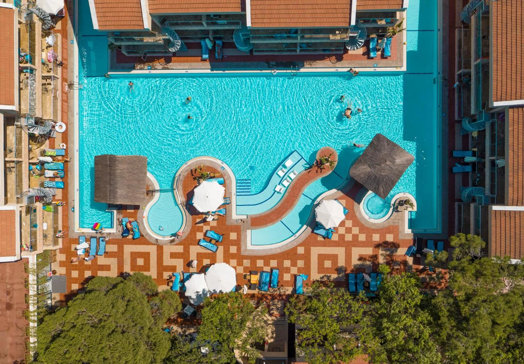 Swimming pool in Club Hotel Turan Prince World - Kids Concept