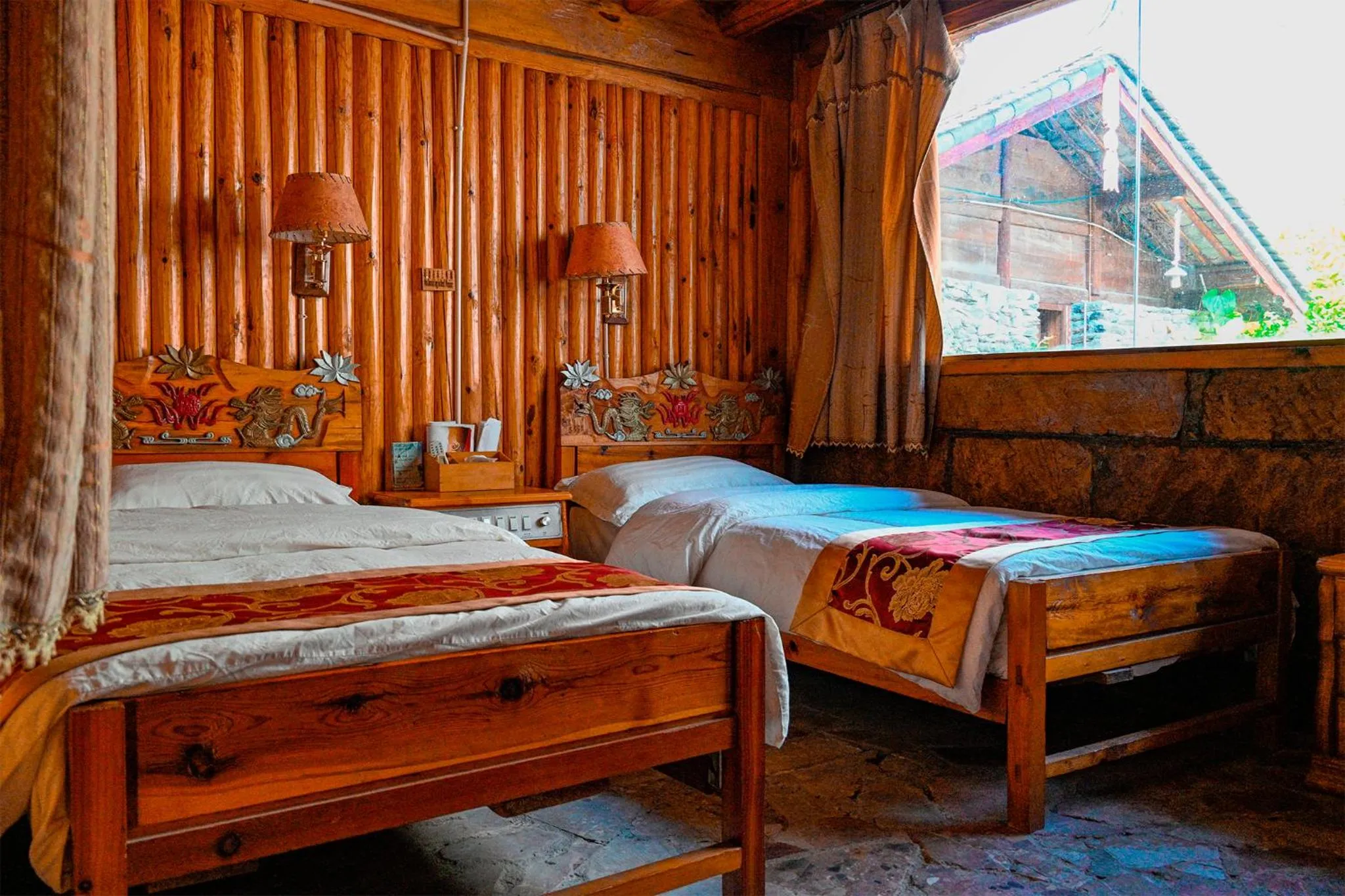 Bedroom in Tiger Leaping Gorge Sean’s Spring Guesthouse