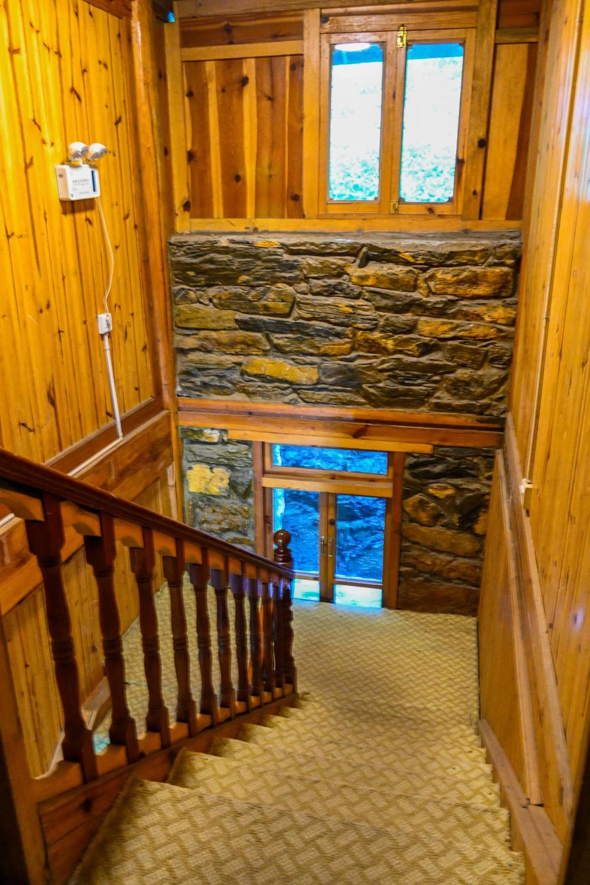 Property building in Tiger Leaping Gorge Sean’s Spring Guesthouse