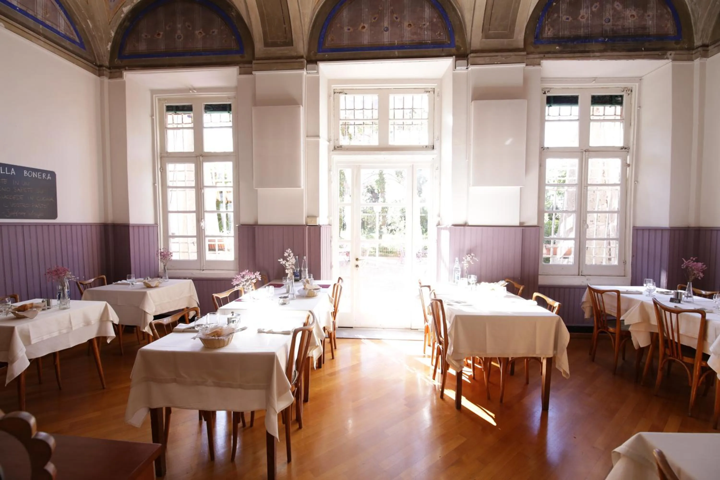 Restaurant/places to eat in Hotel Villa Bonera