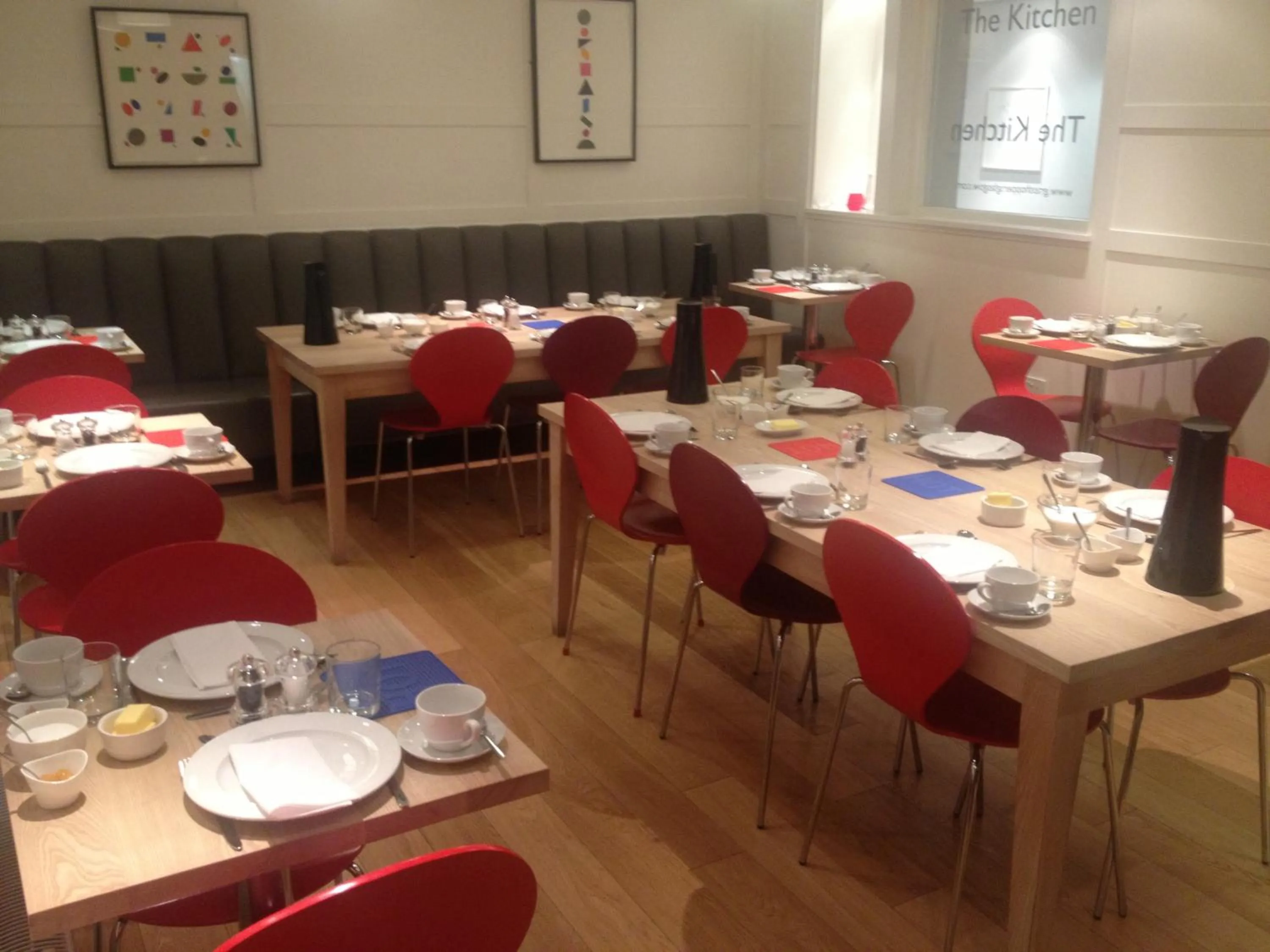 Restaurant/Places to Eat in Grasshopper Hotel Glasgow