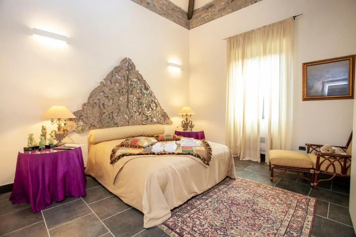 Bed in Borgo Antico XIX sec.