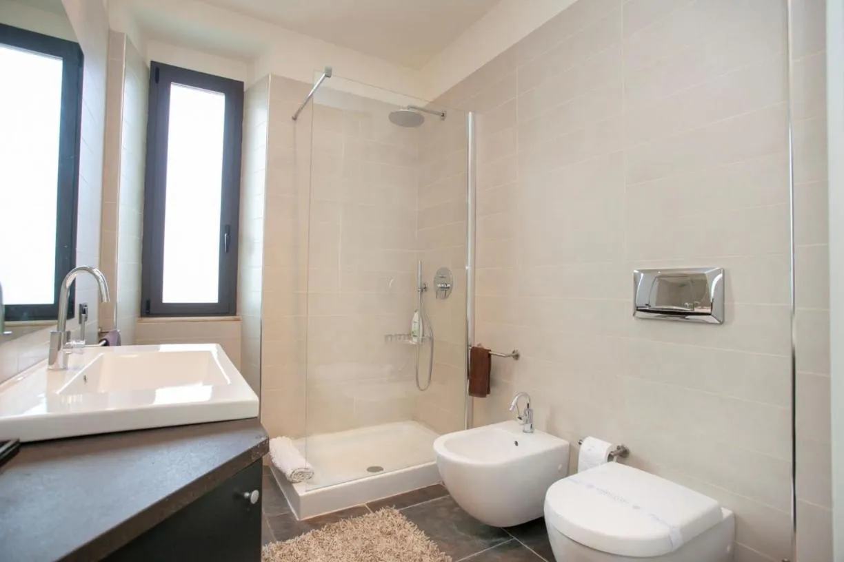 Shower in Borgo Antico XIX sec.