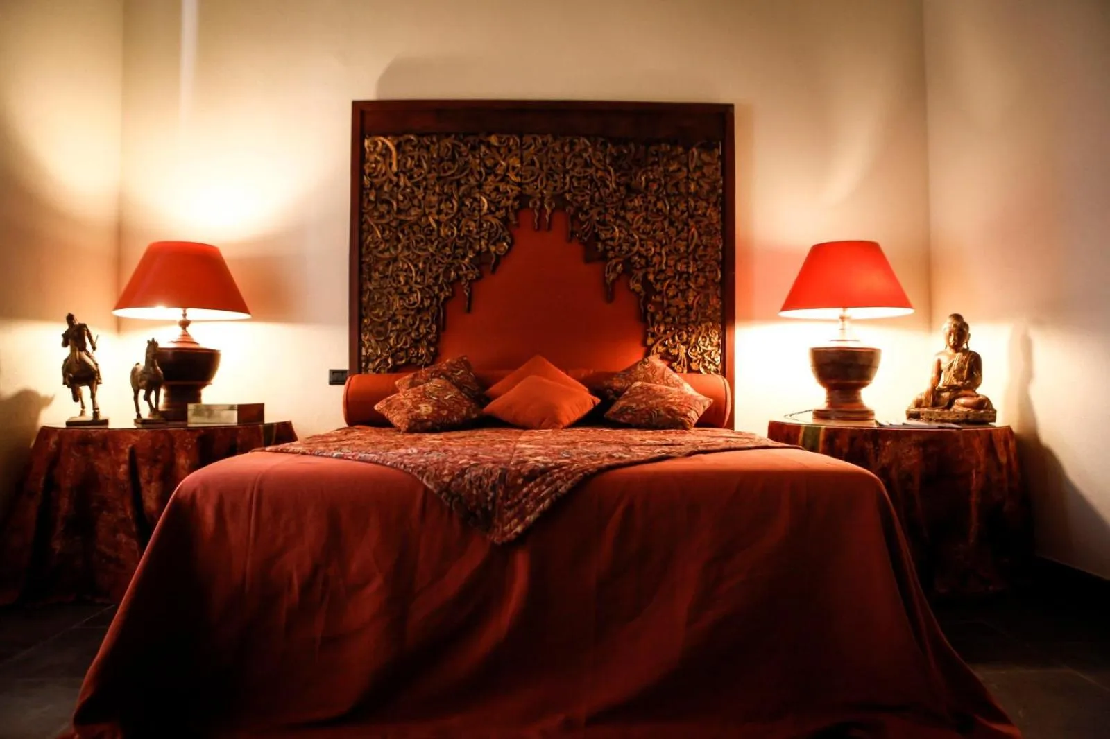 Photo of the whole room, Bed in Borgo Antico XIX sec.