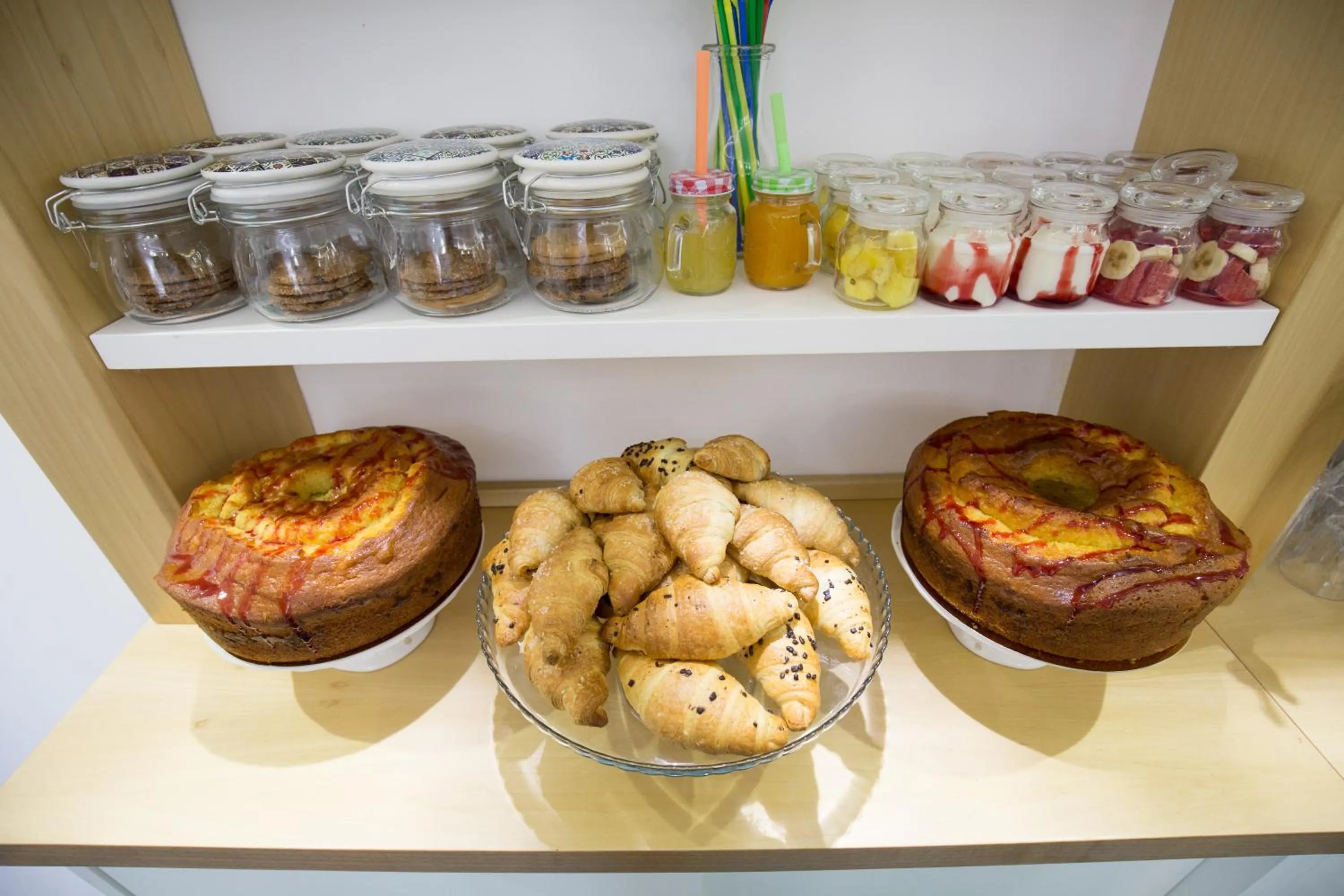 Food and drinks in 14 Leoni