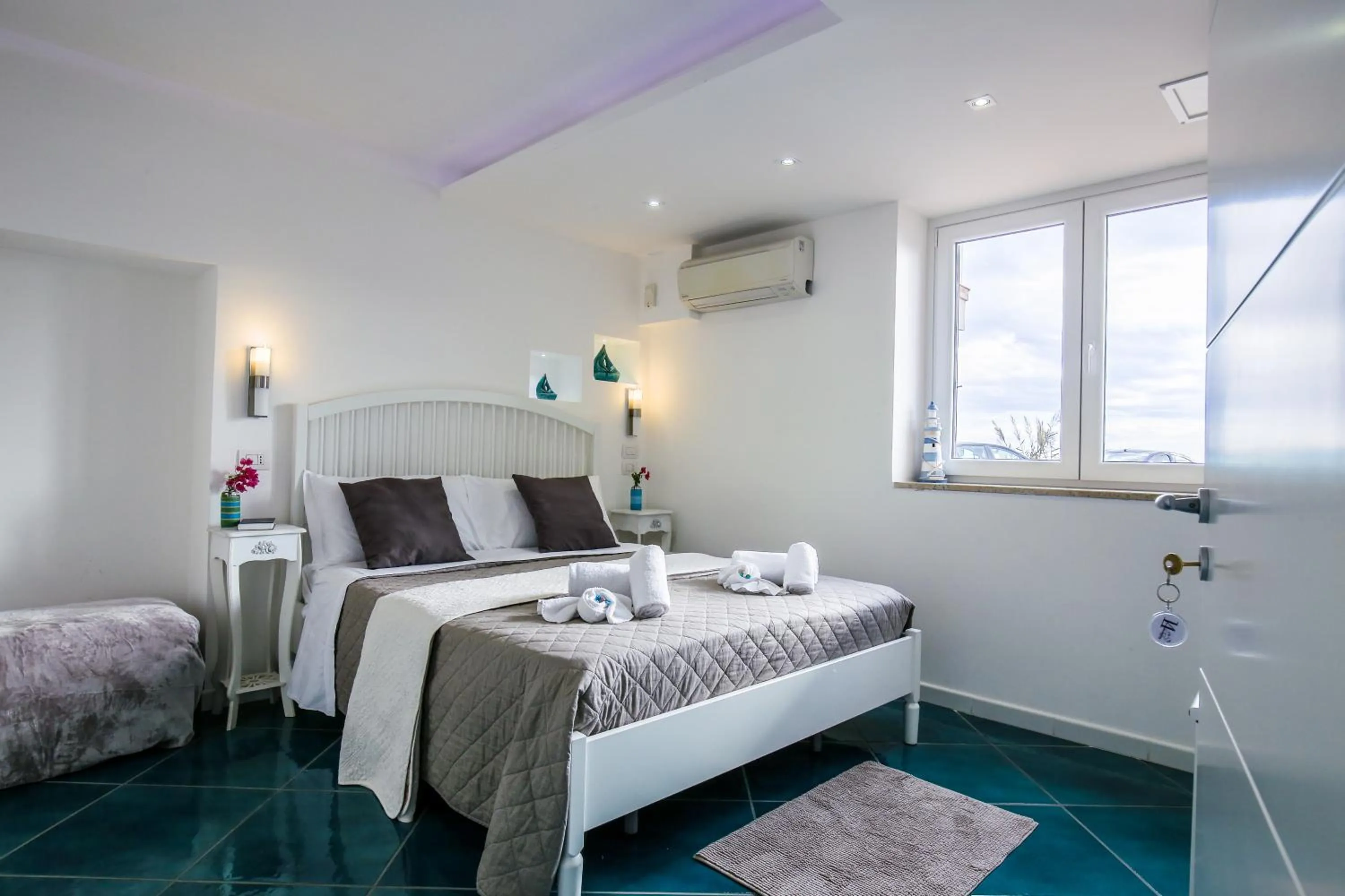 Bedroom, Bed in 14 Leoni