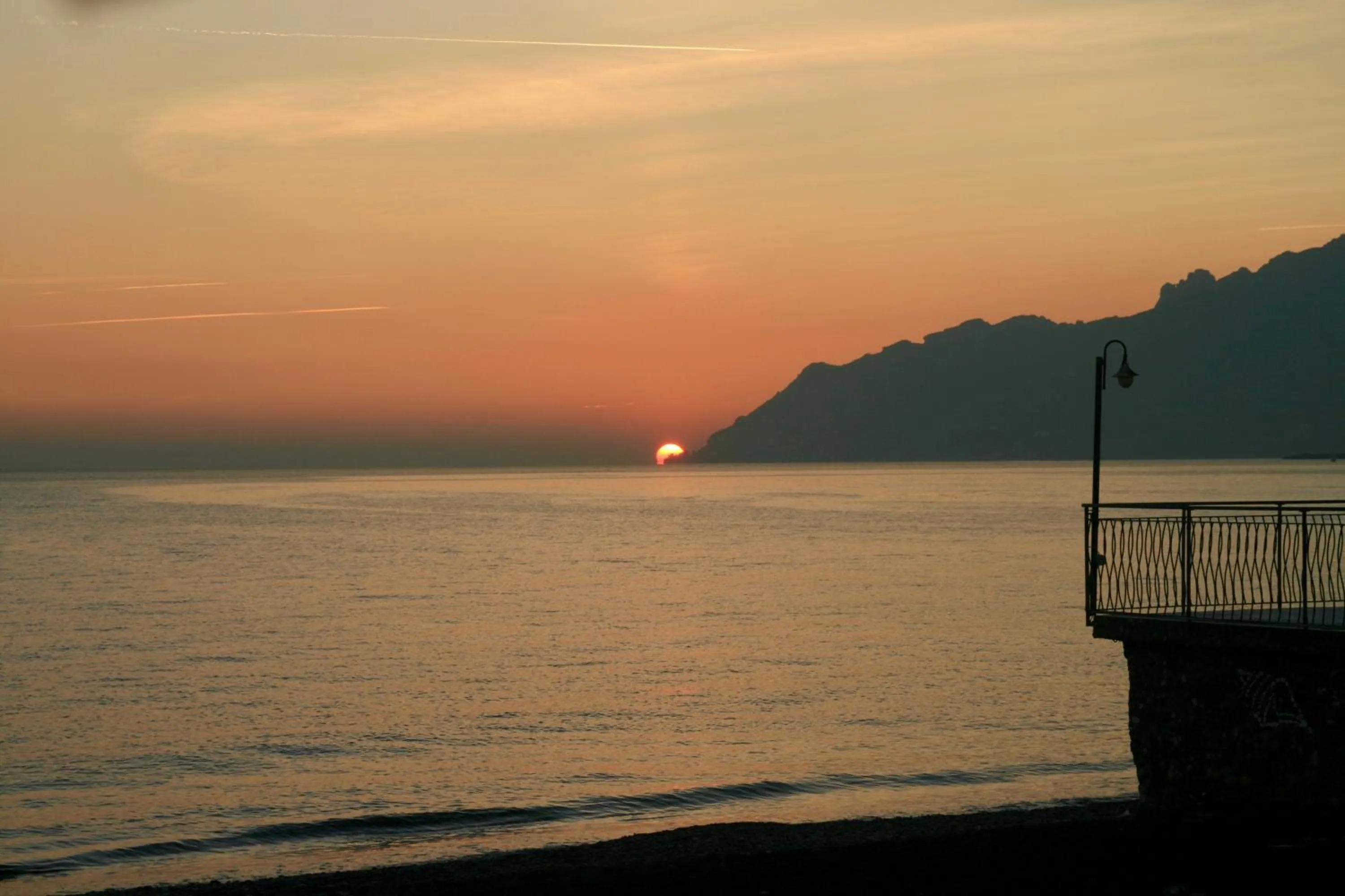 Property building in 14 Leoni