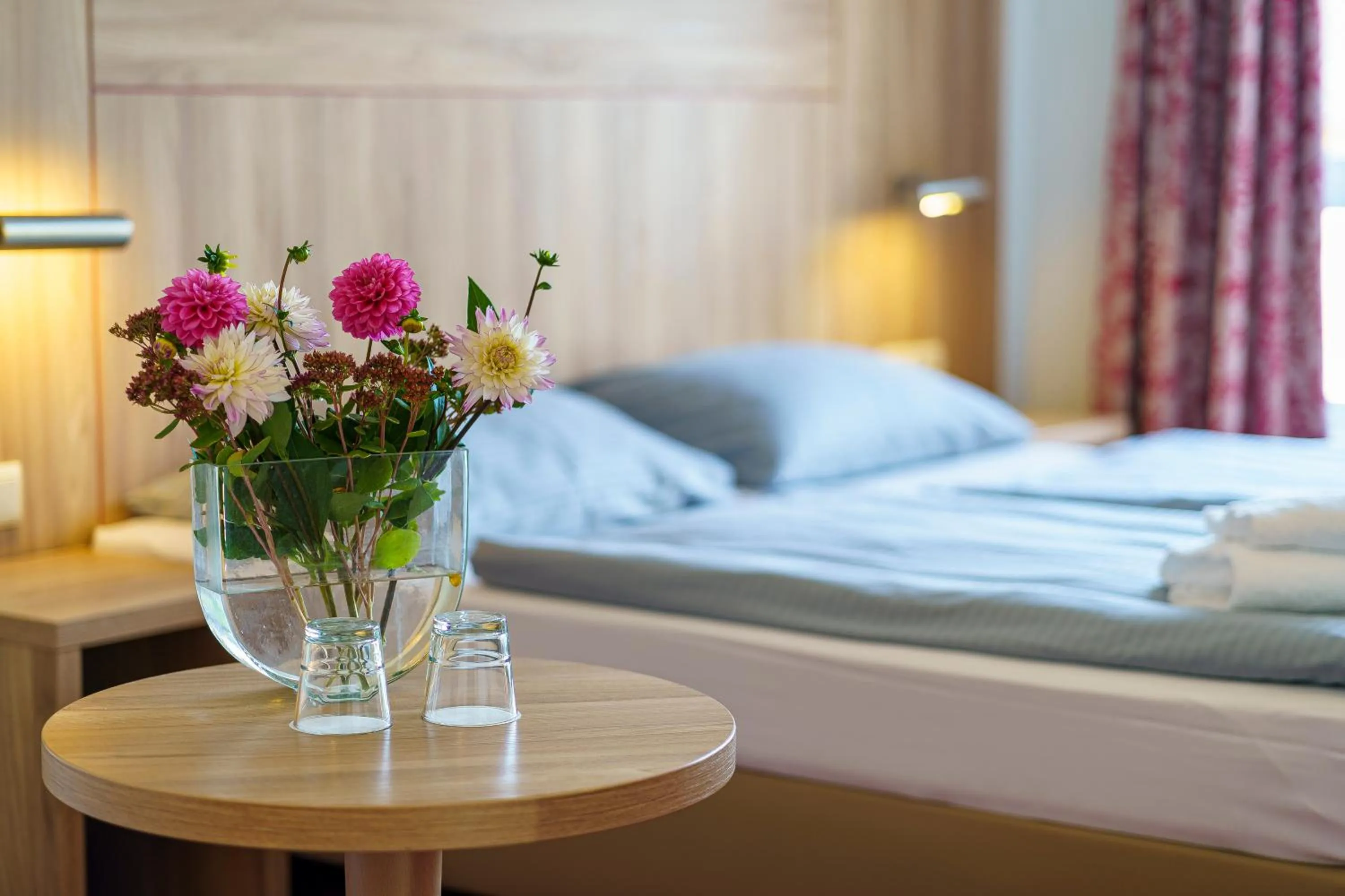 Bed in Einklang - Dein Hotel am Südhorn