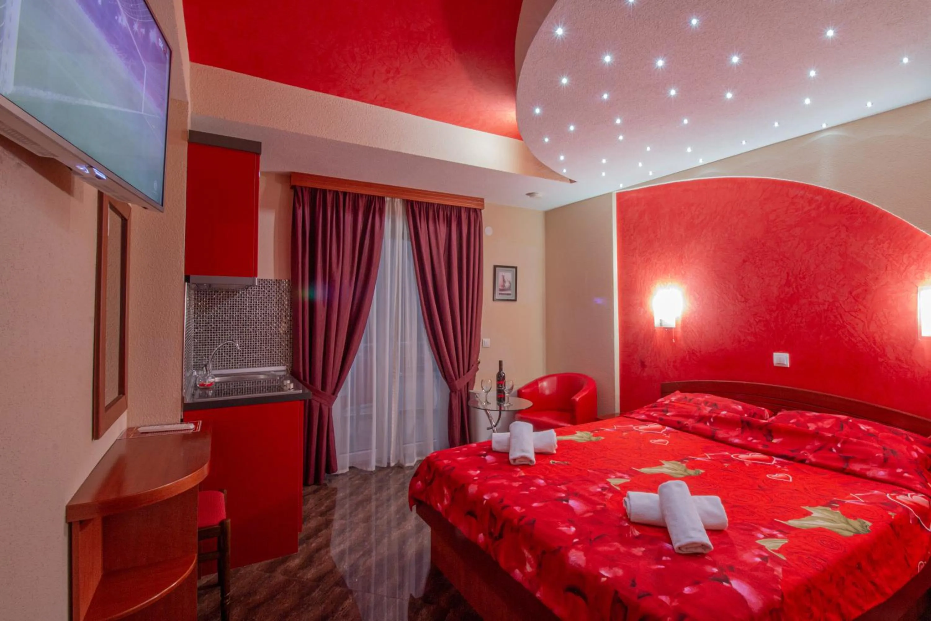 Photo of the whole room, Bed in Villa Dislievski