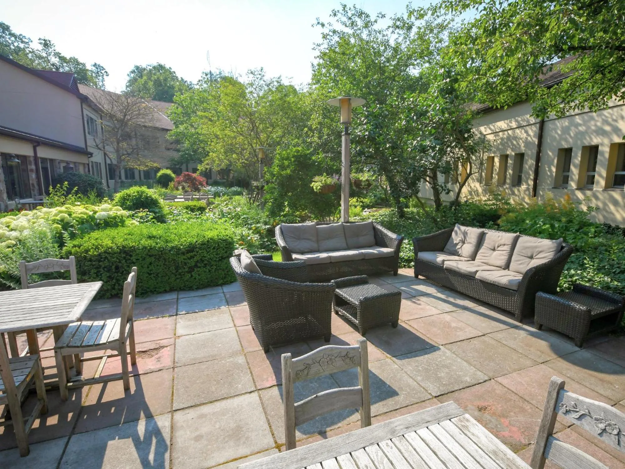 Inner courtyard view in Potawatomi Inn & Cabins