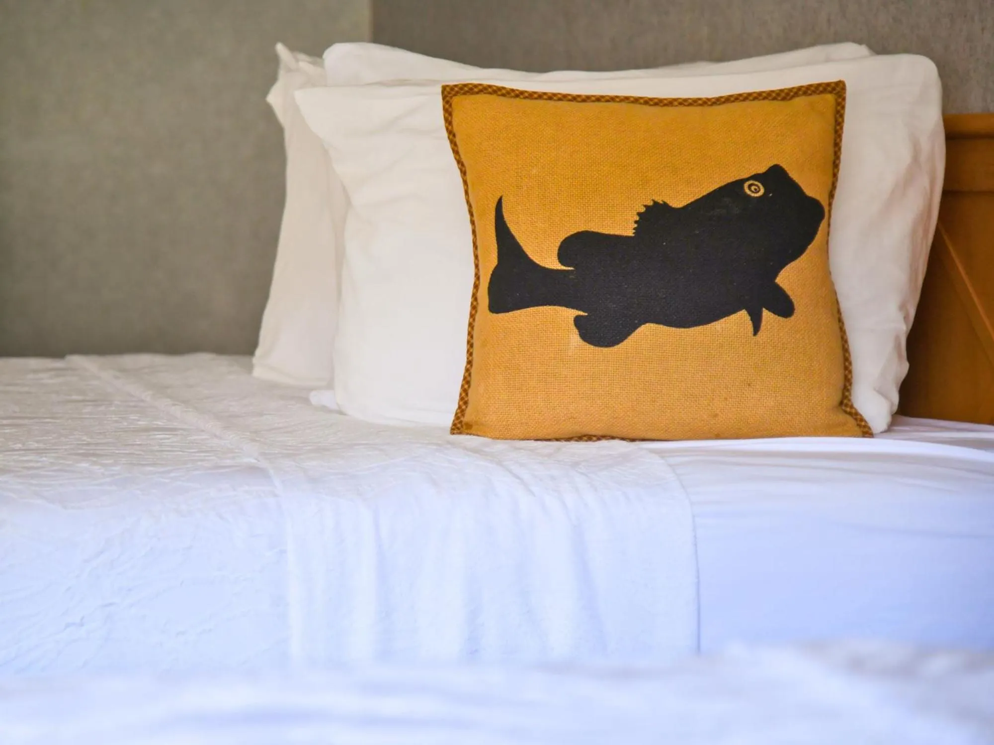 Bed in Potawatomi Inn & Cabins