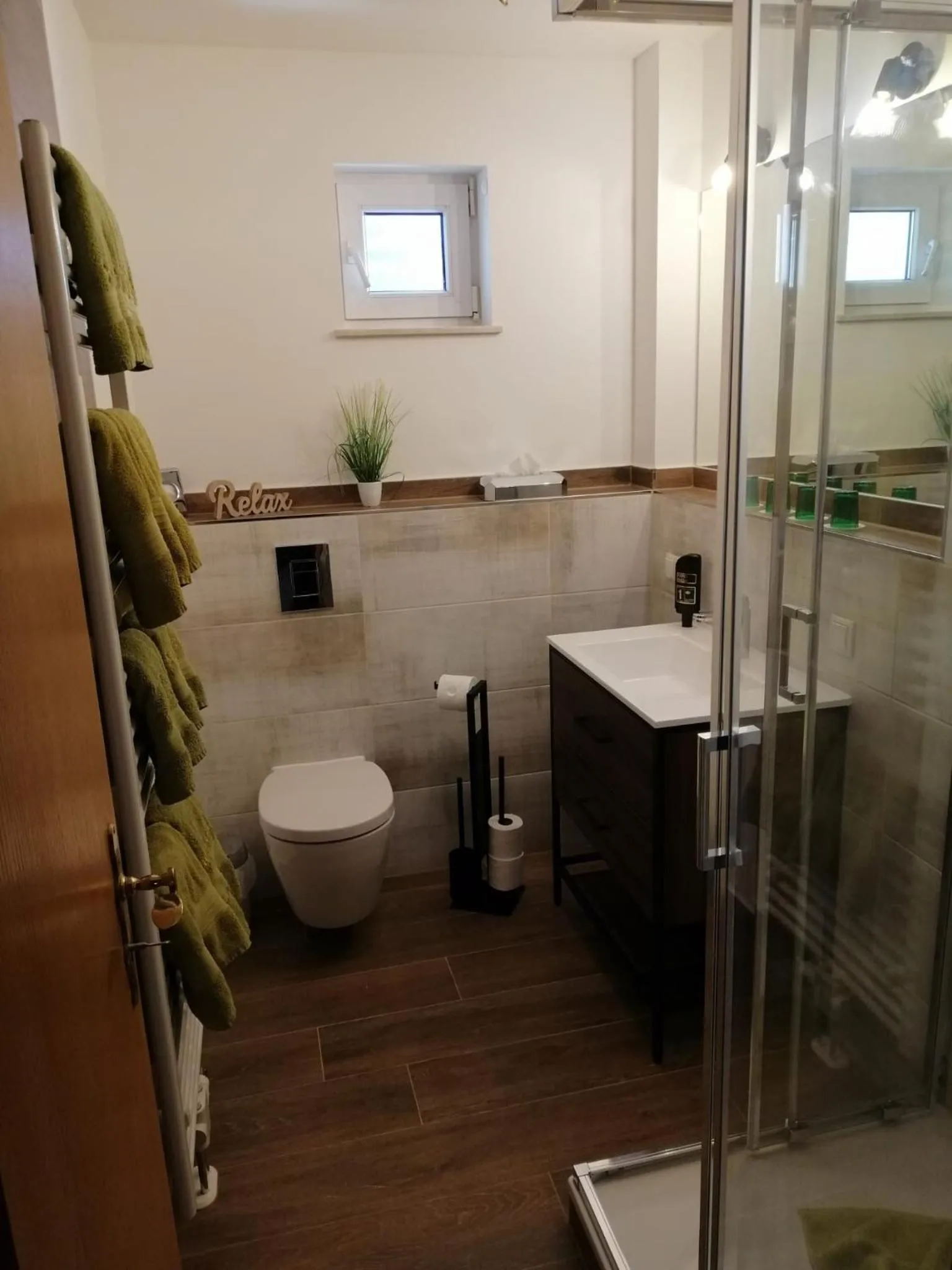 Bathroom in Landhotel "Zum ersten Siedler"