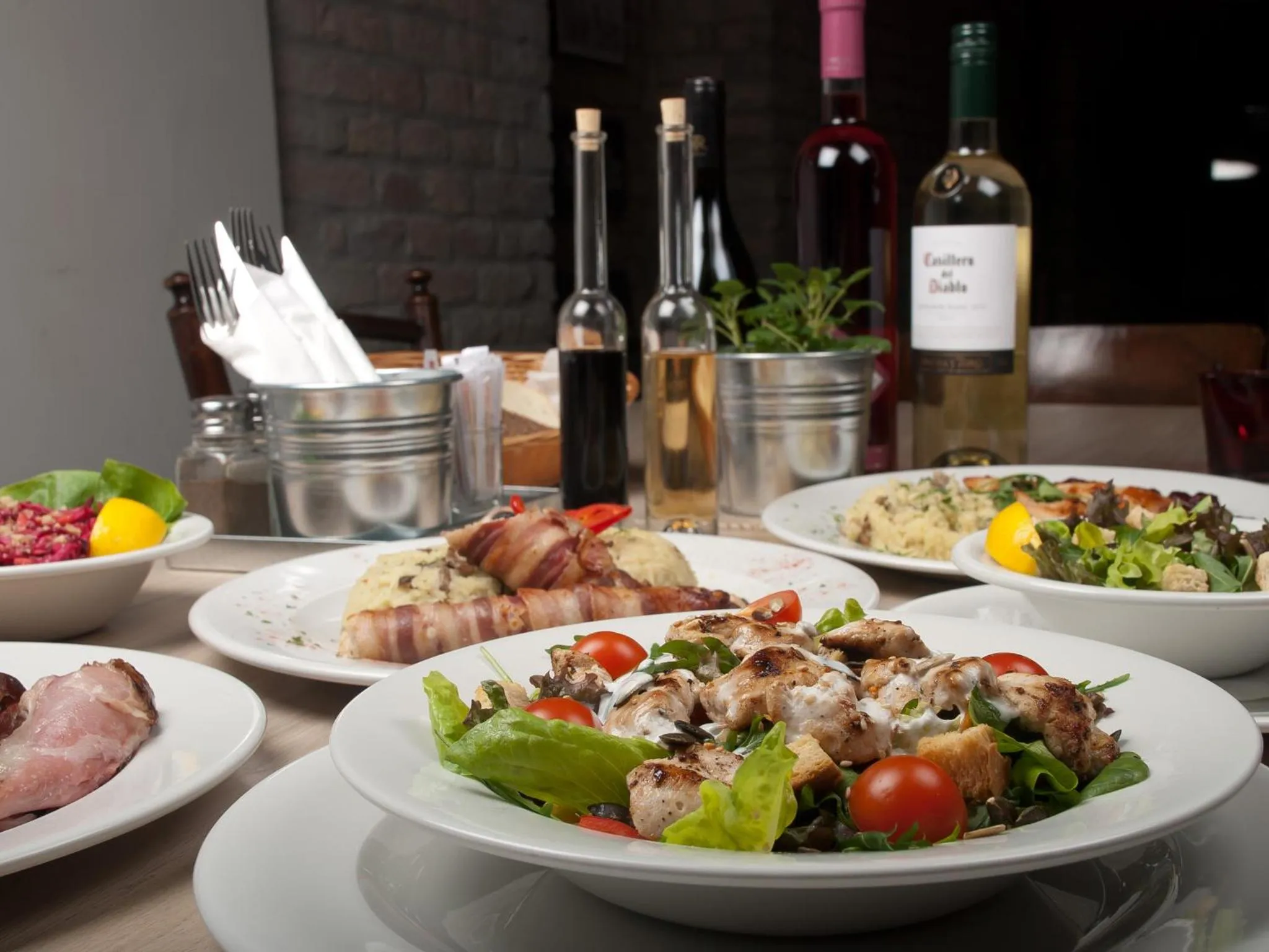 Food and drinks in Veliki Garni Hotel