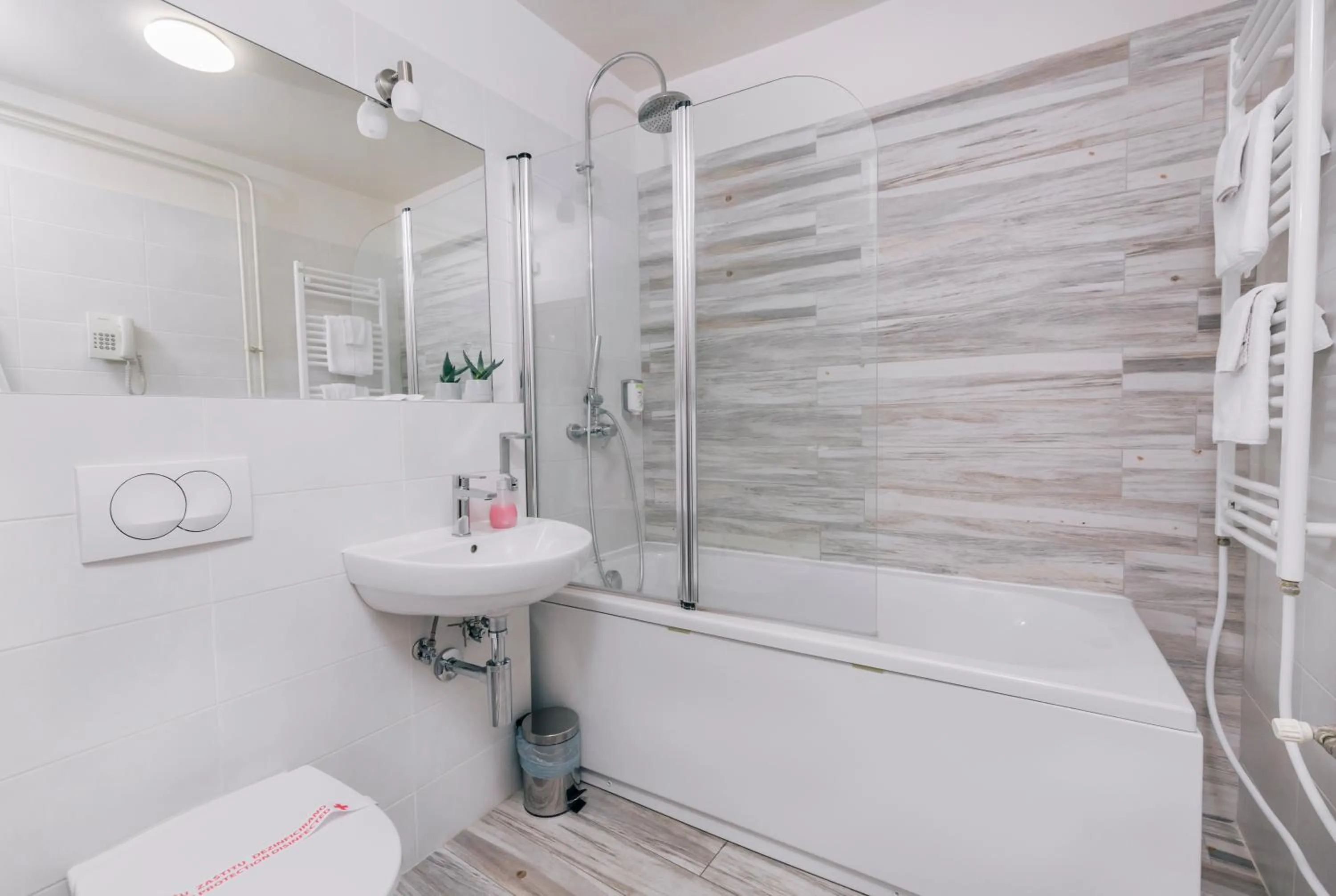 Bathroom in Veliki Garni Hotel